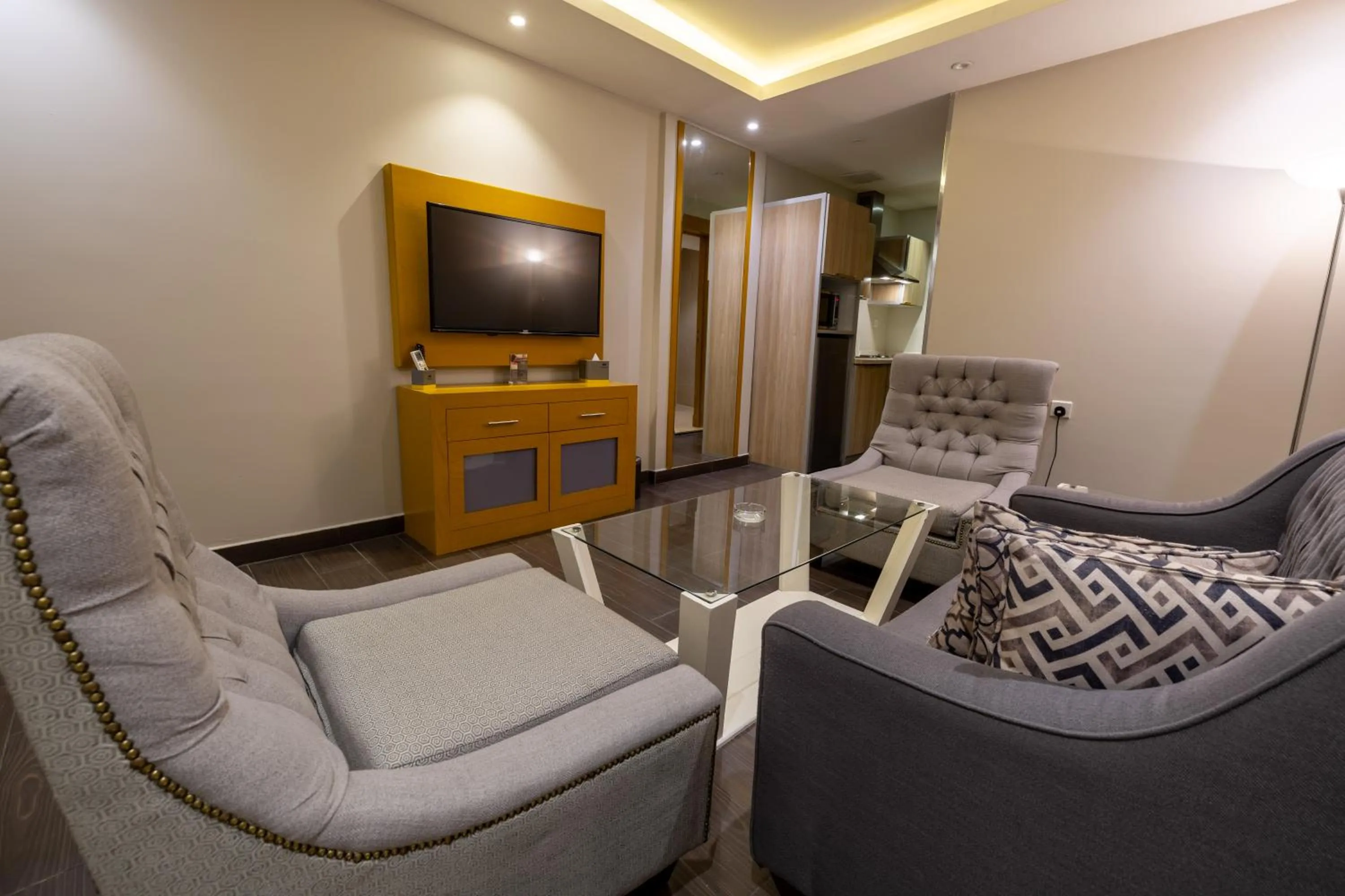 Al Muahidb Residence Al Takhasossi 4