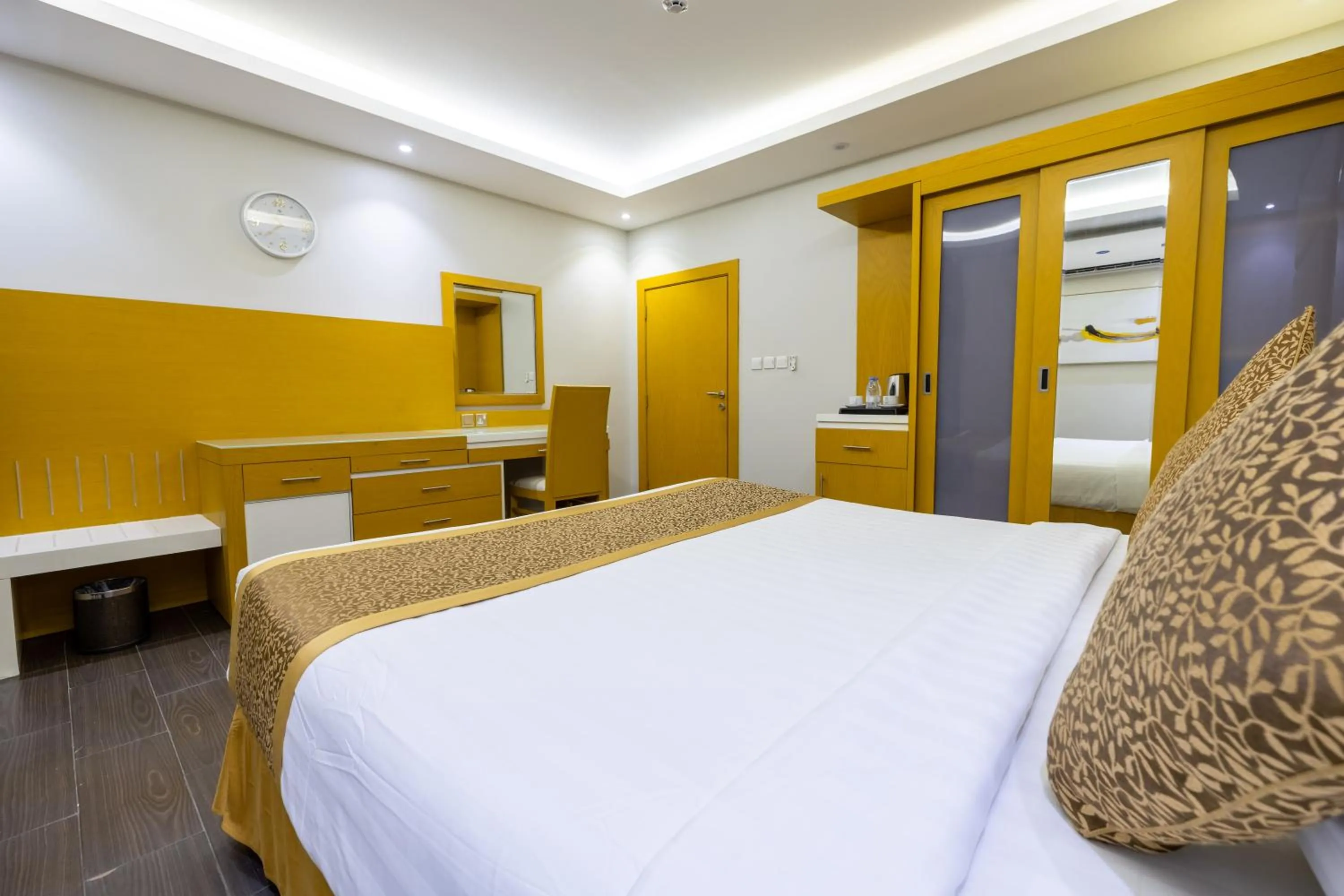 Bed in Al Muahidb Residence Al Takhasossi 4