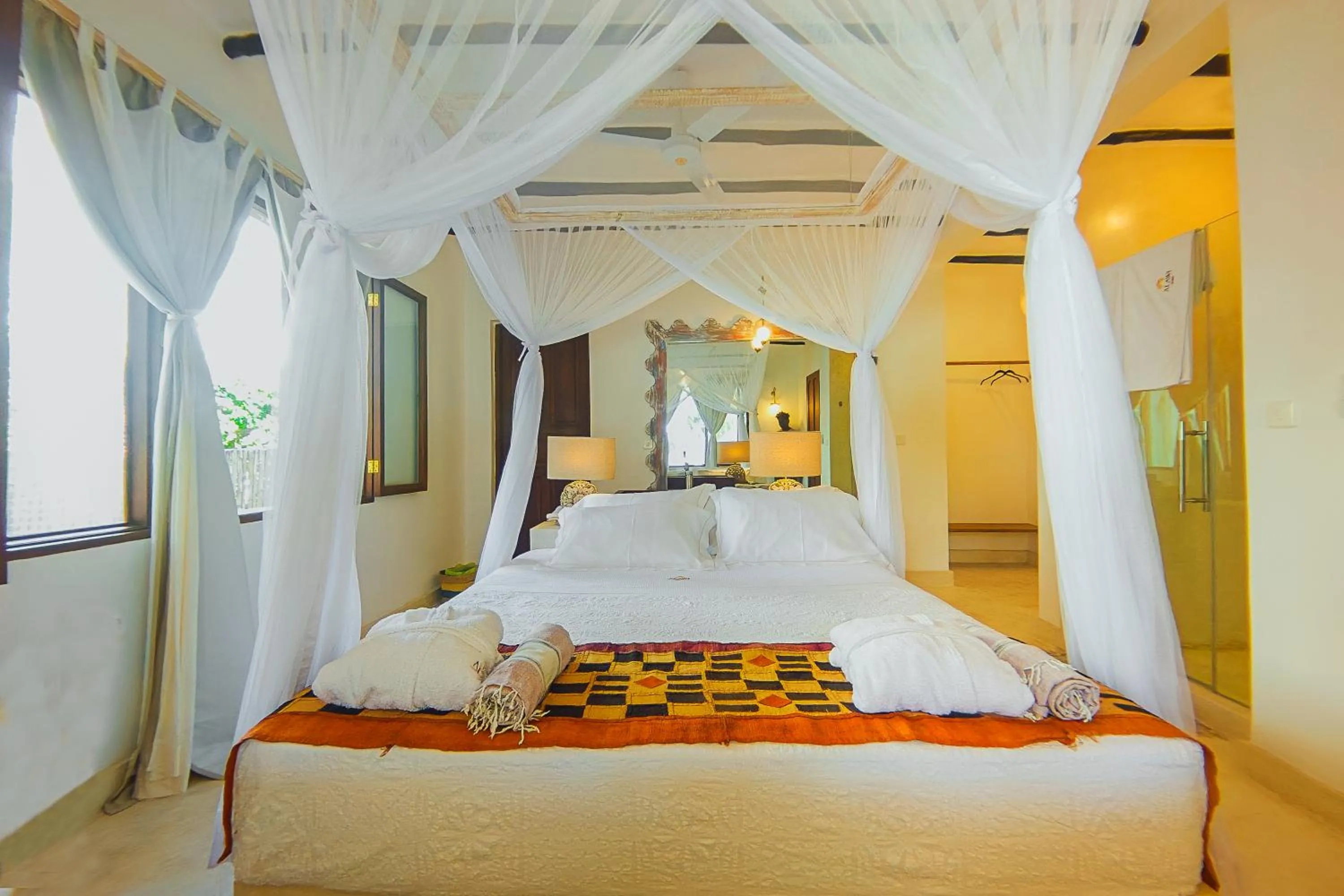 Bedroom, Bed in Alawi Home