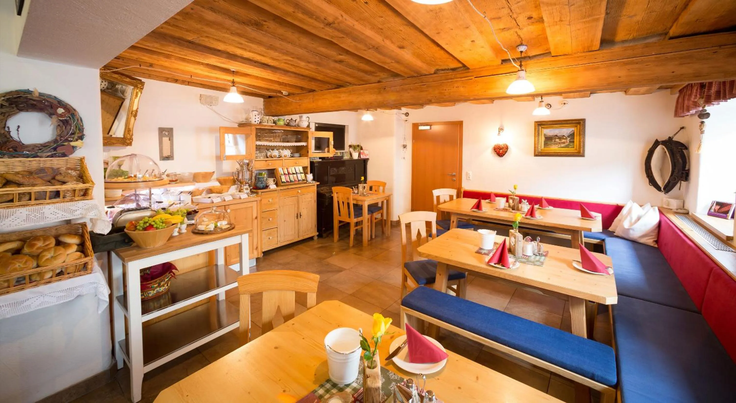 Restaurant/places to eat in Das kleine Bio Hotel Tiefenbach