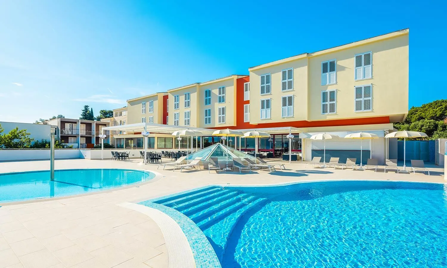 Property building in Marko Polo Maradiso Hotel by Aminess