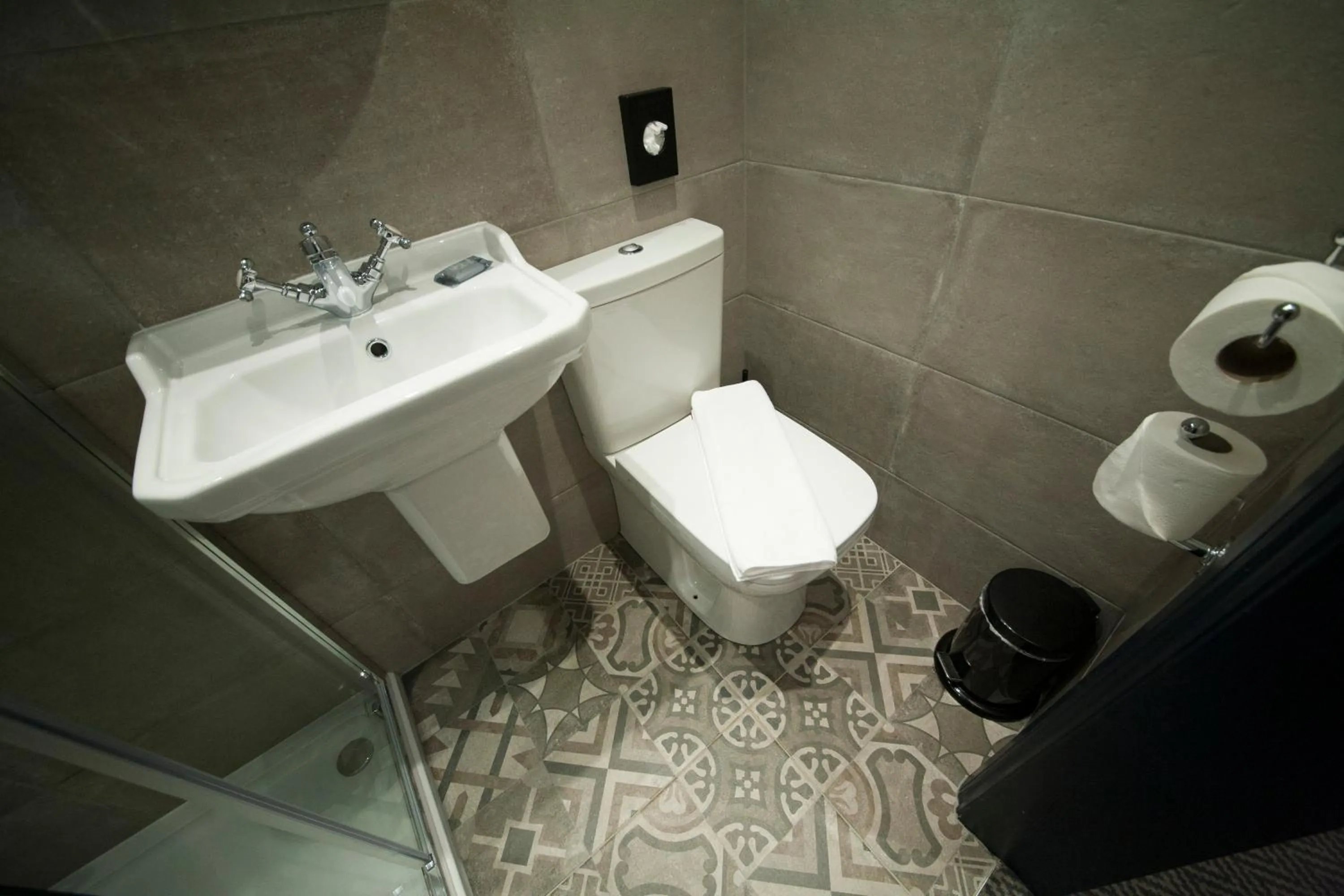 Bathroom in The House of Toby