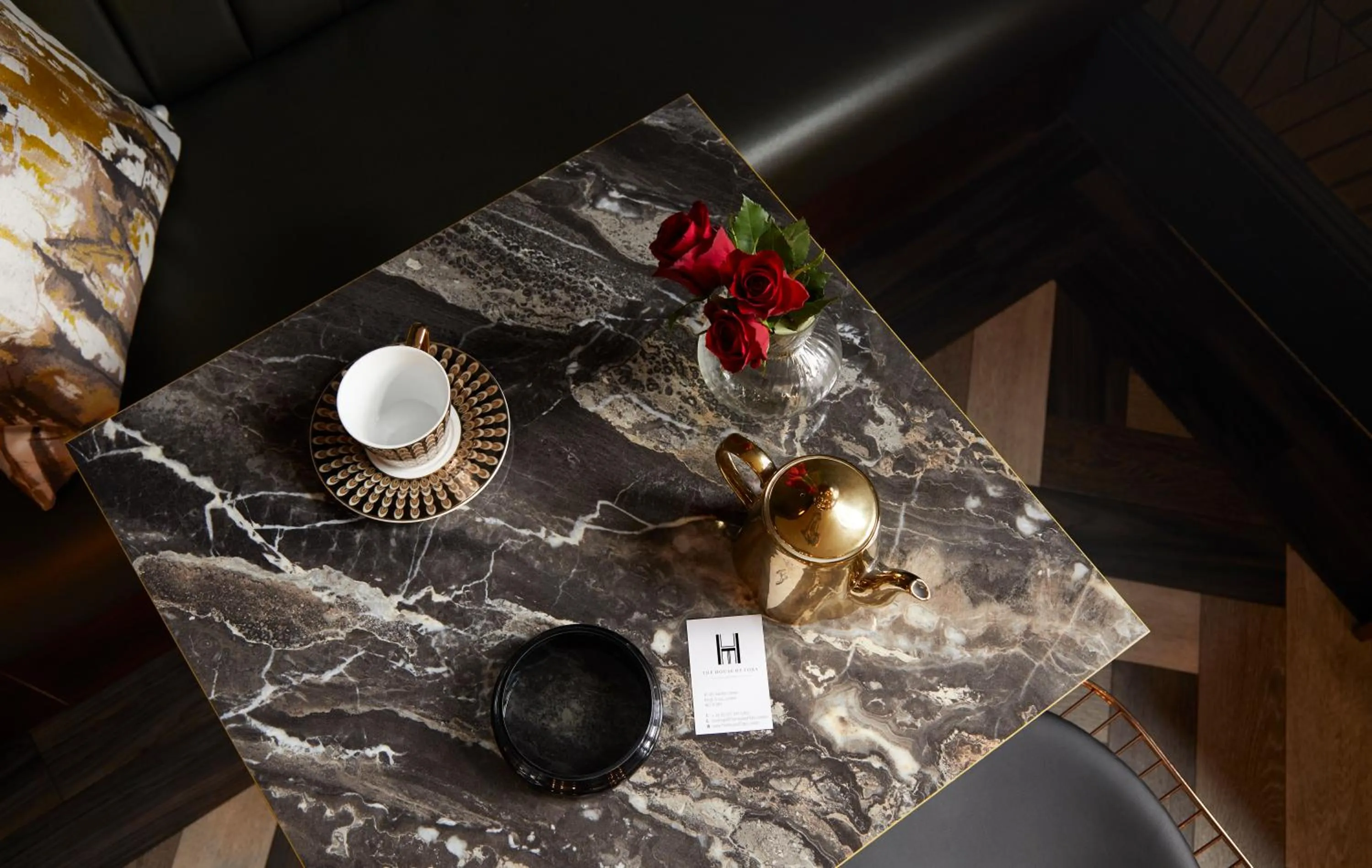 Coffee/tea facilities in The House of Toby