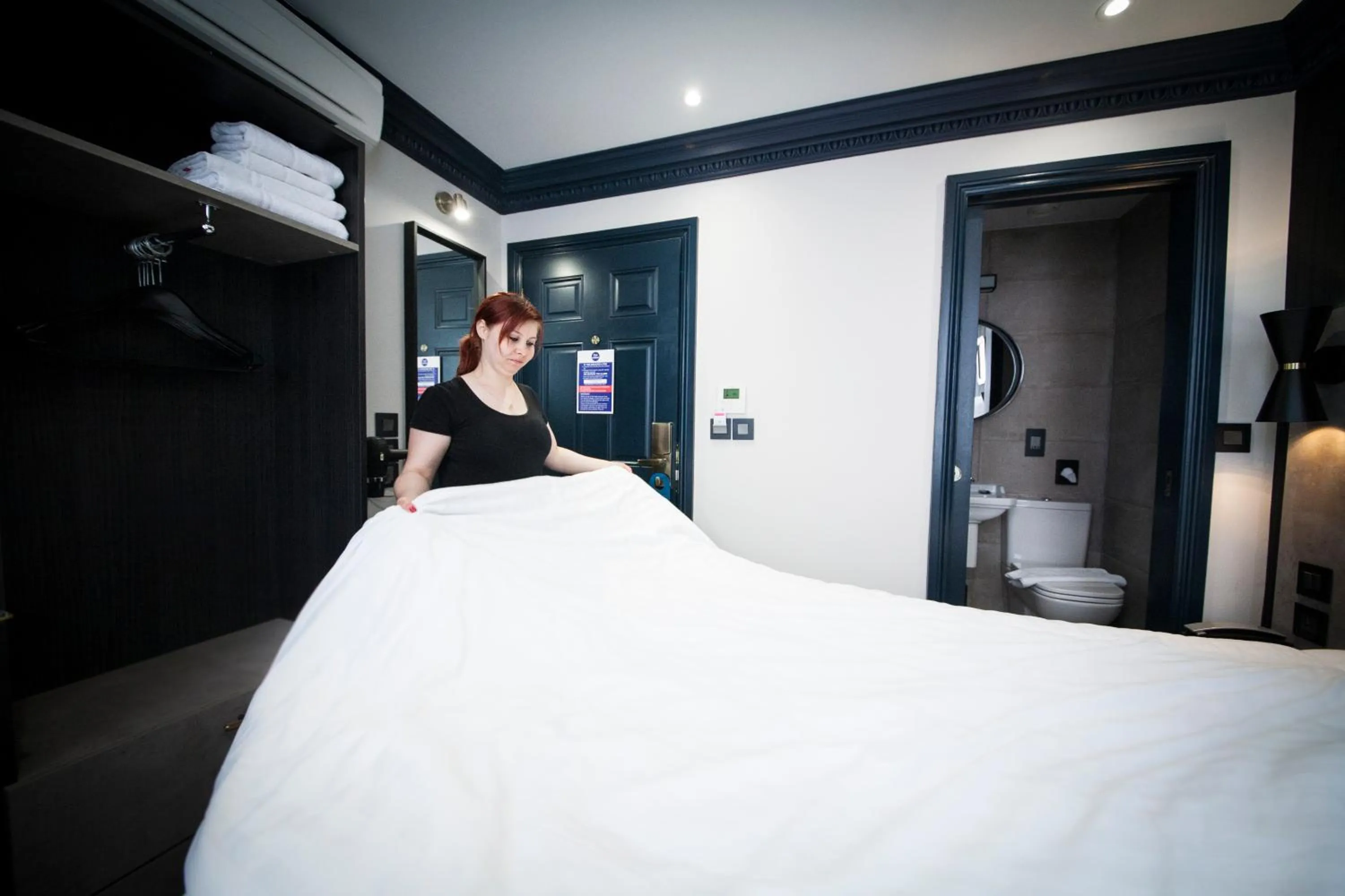 Bedroom, Bed in The House of Toby