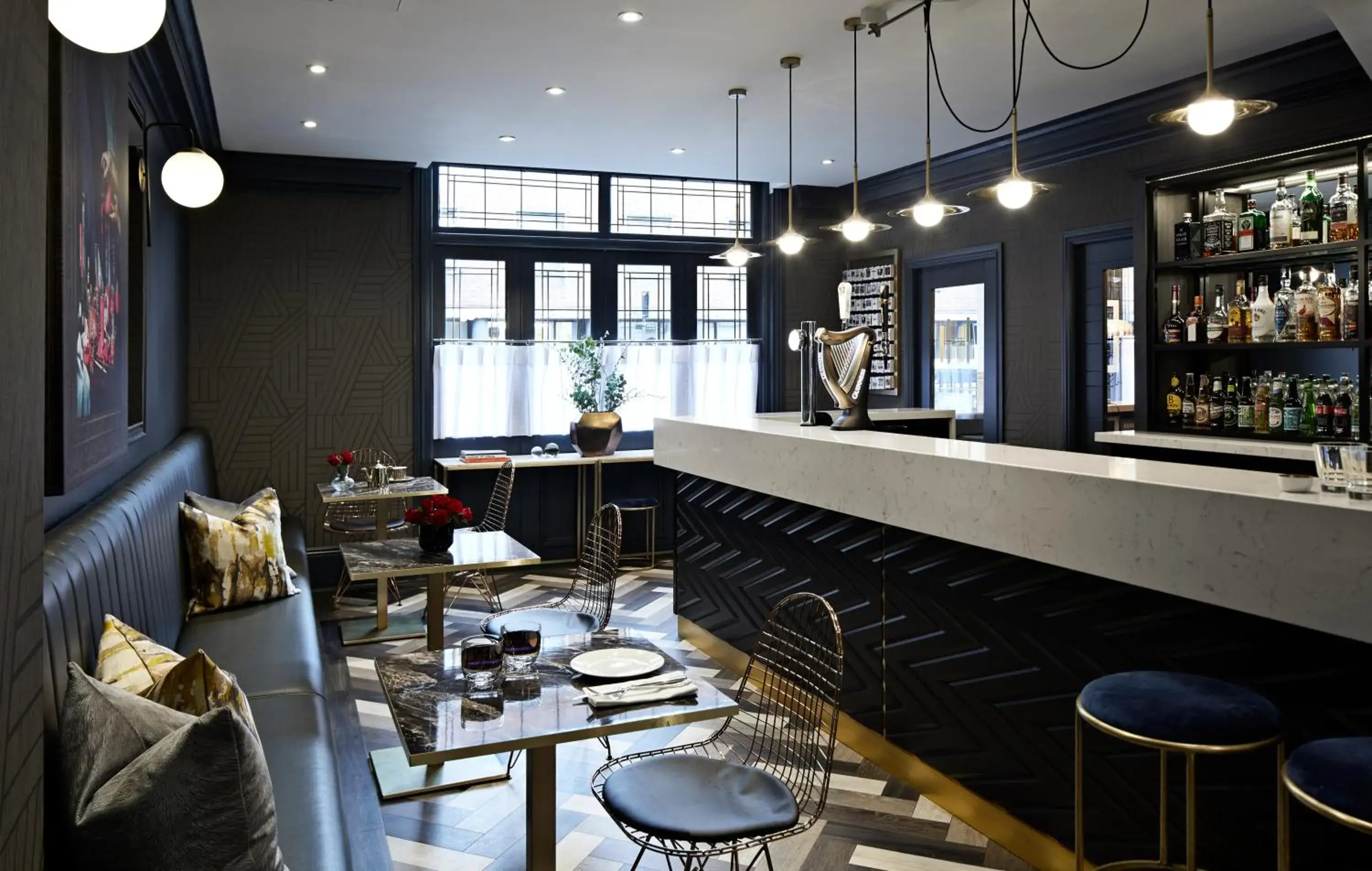 Lounge or bar in The House of Toby Lounge or bar in The House of Toby