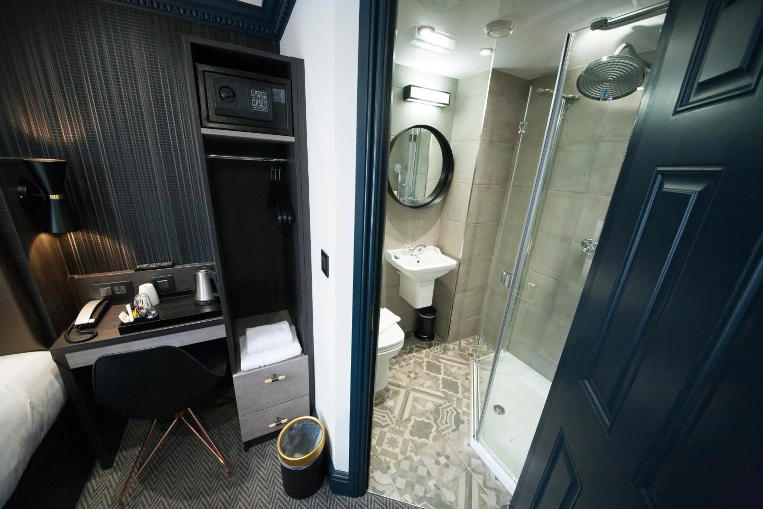 Bedroom in The House of Toby