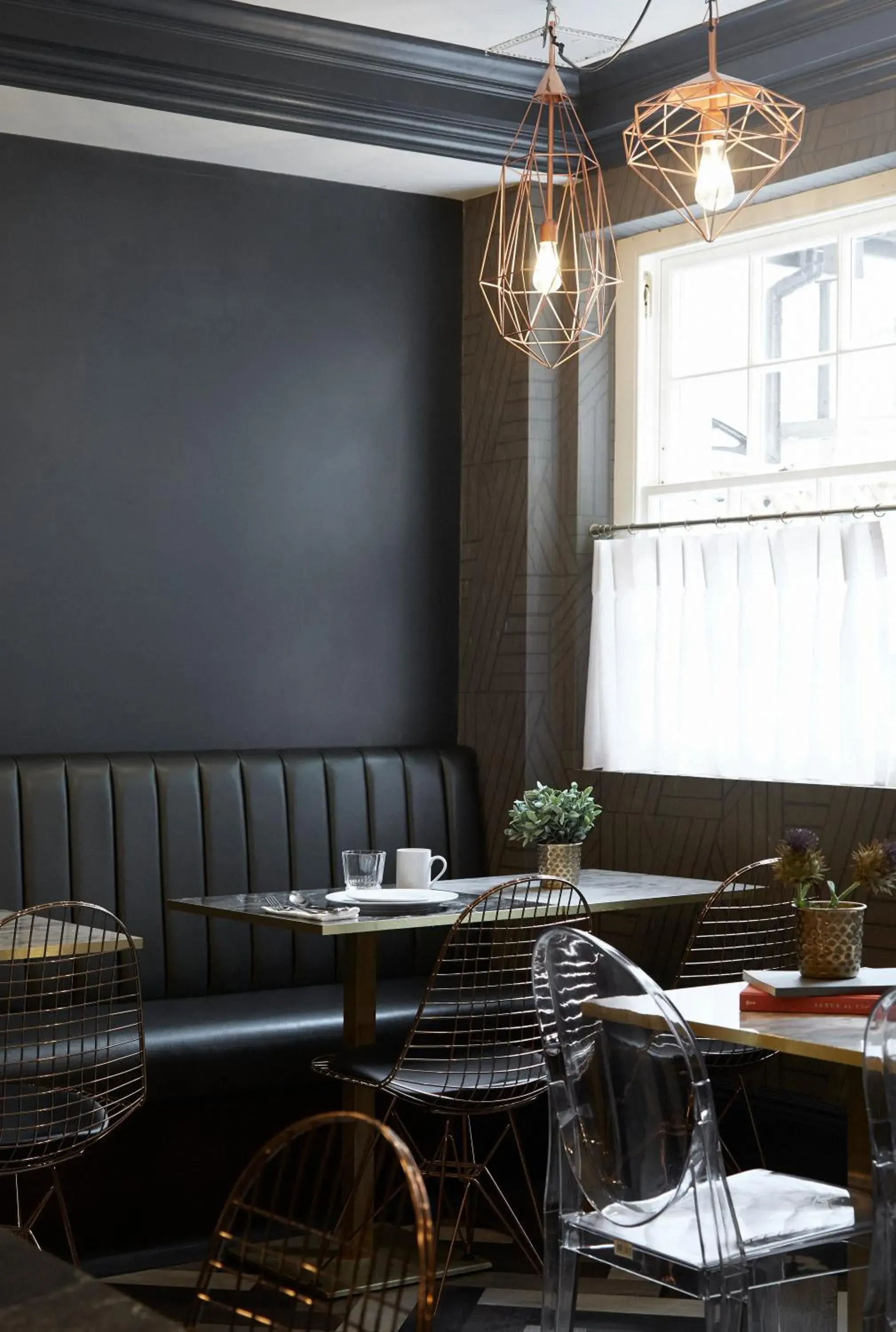 Lounge or bar in The House of Toby Lounge or bar in The House of Toby