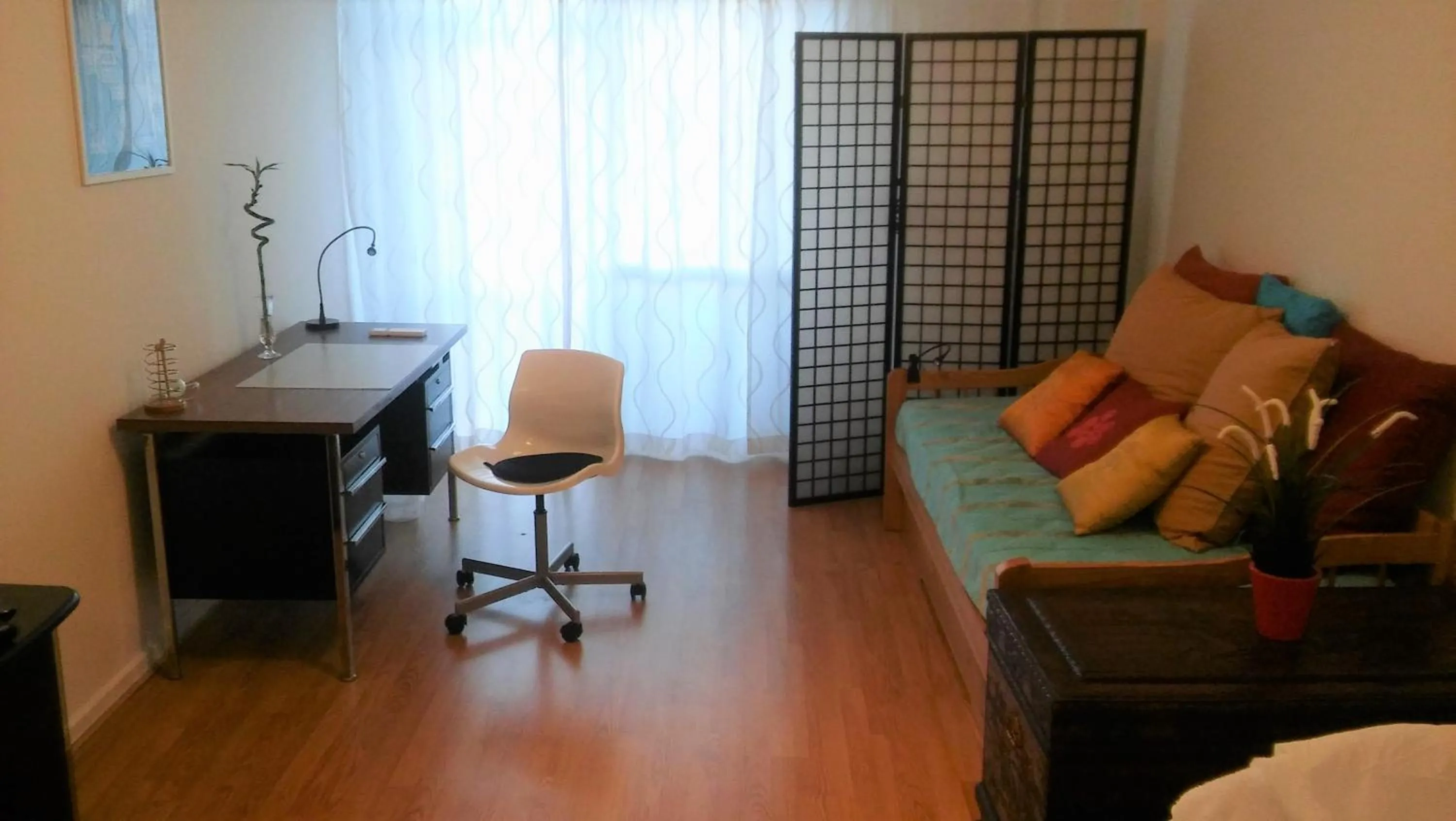 Zen Newton Apartment