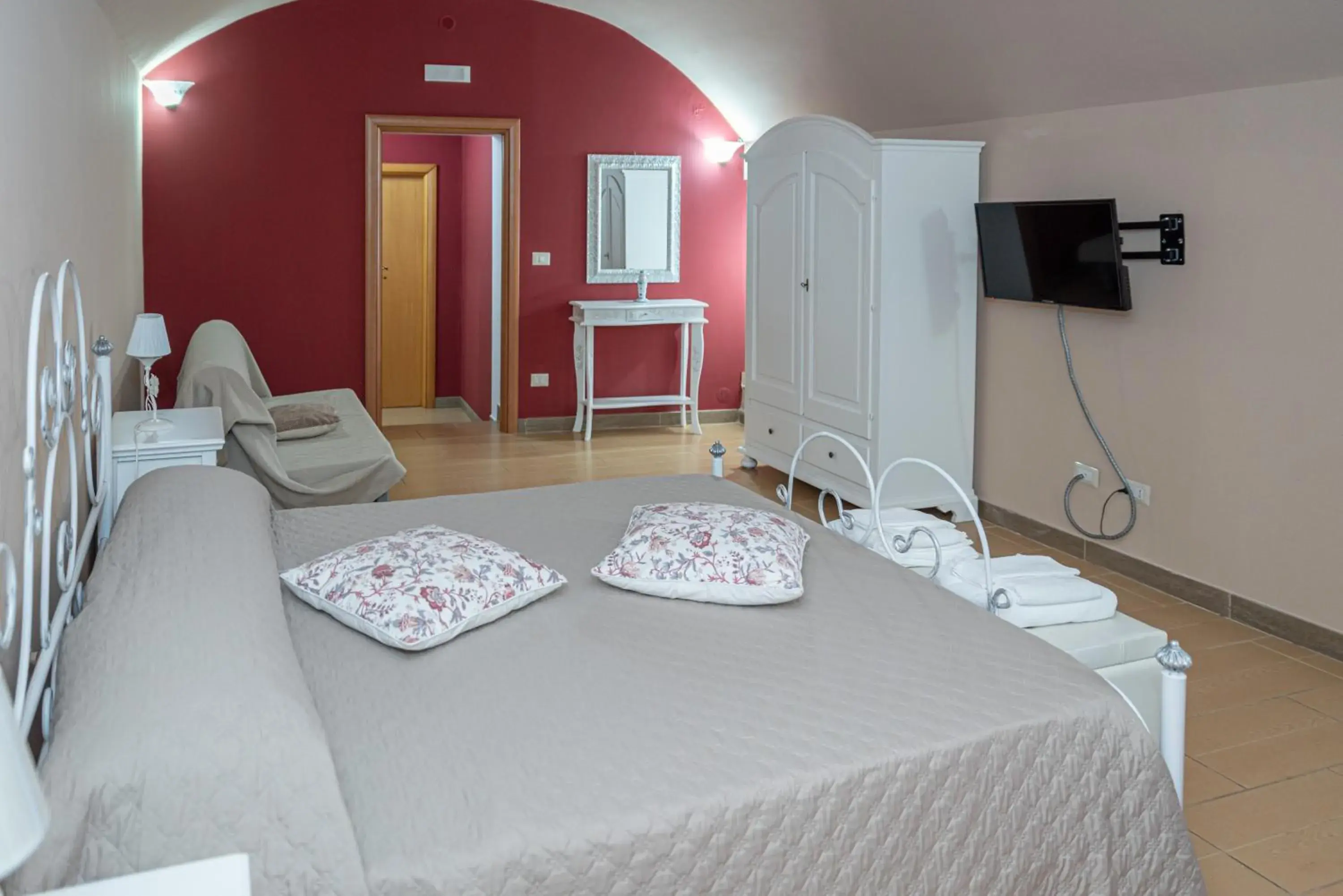 Double Room with Private Bathroom - single occupancy in L'Antica Caiatia Double Room with Private Bathroom - single occupancy in L'Antica Caiatia