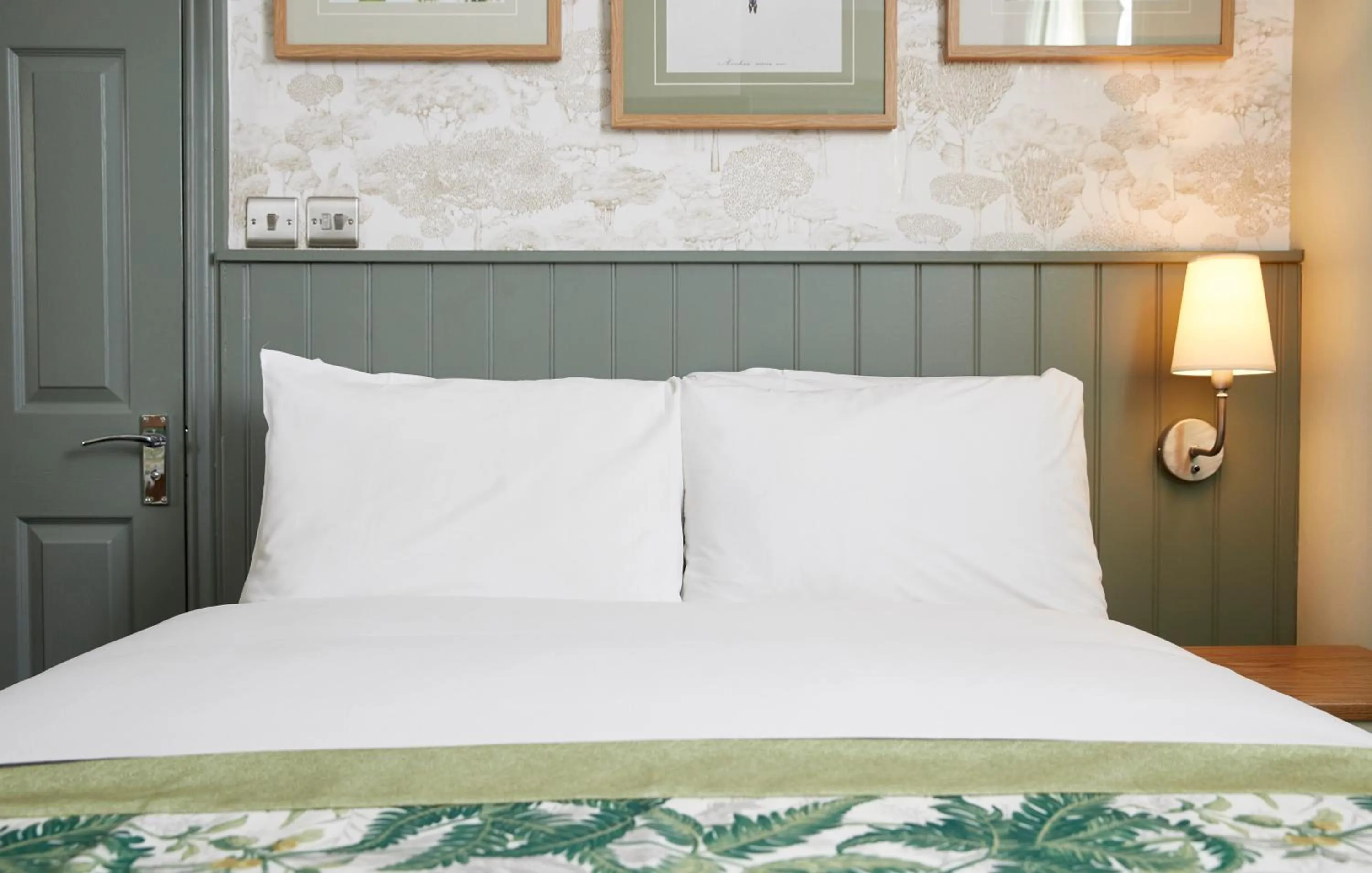 Bed in Governors House by Greene King Inns