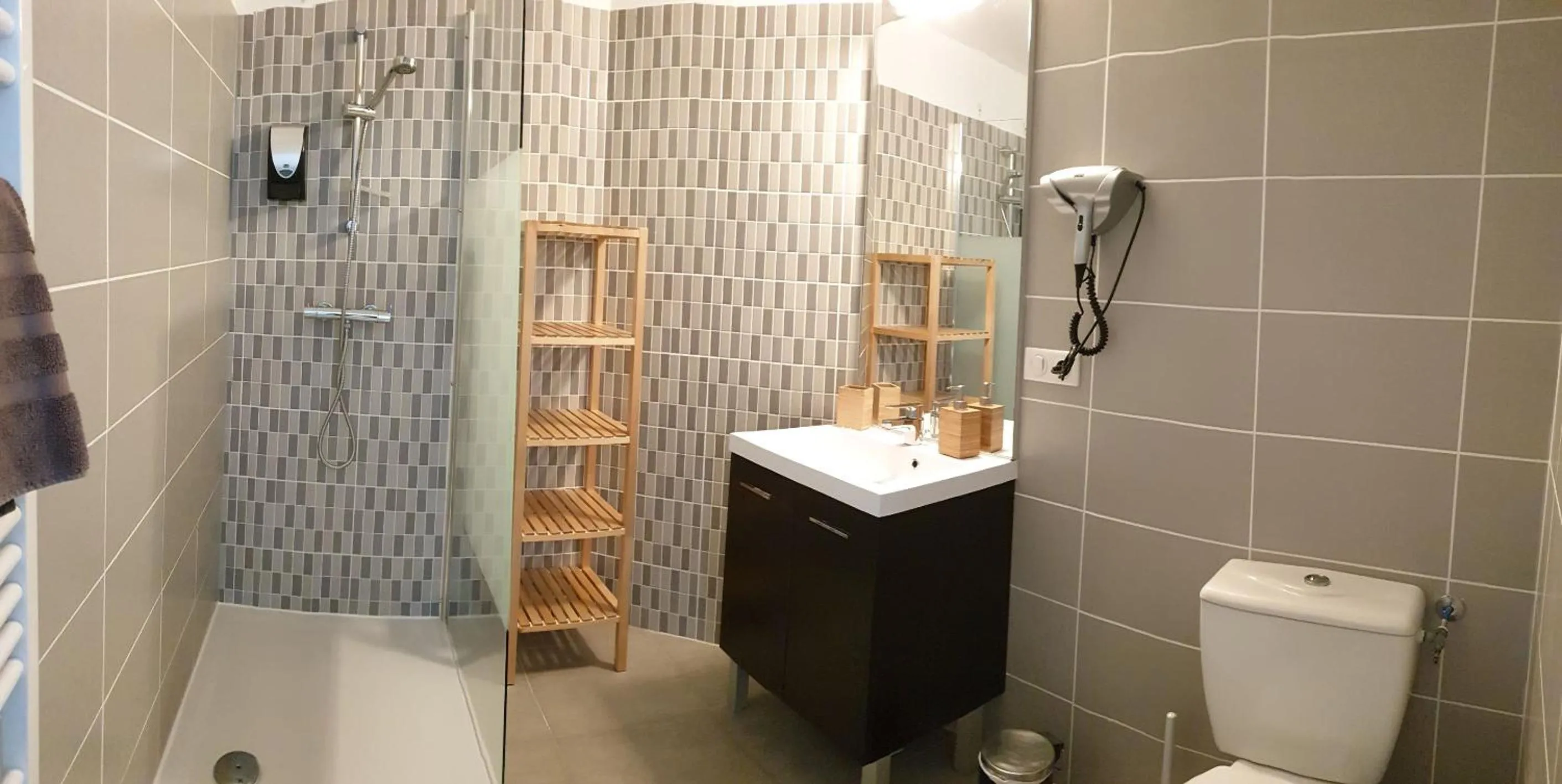 Shower in Résidence Pasino