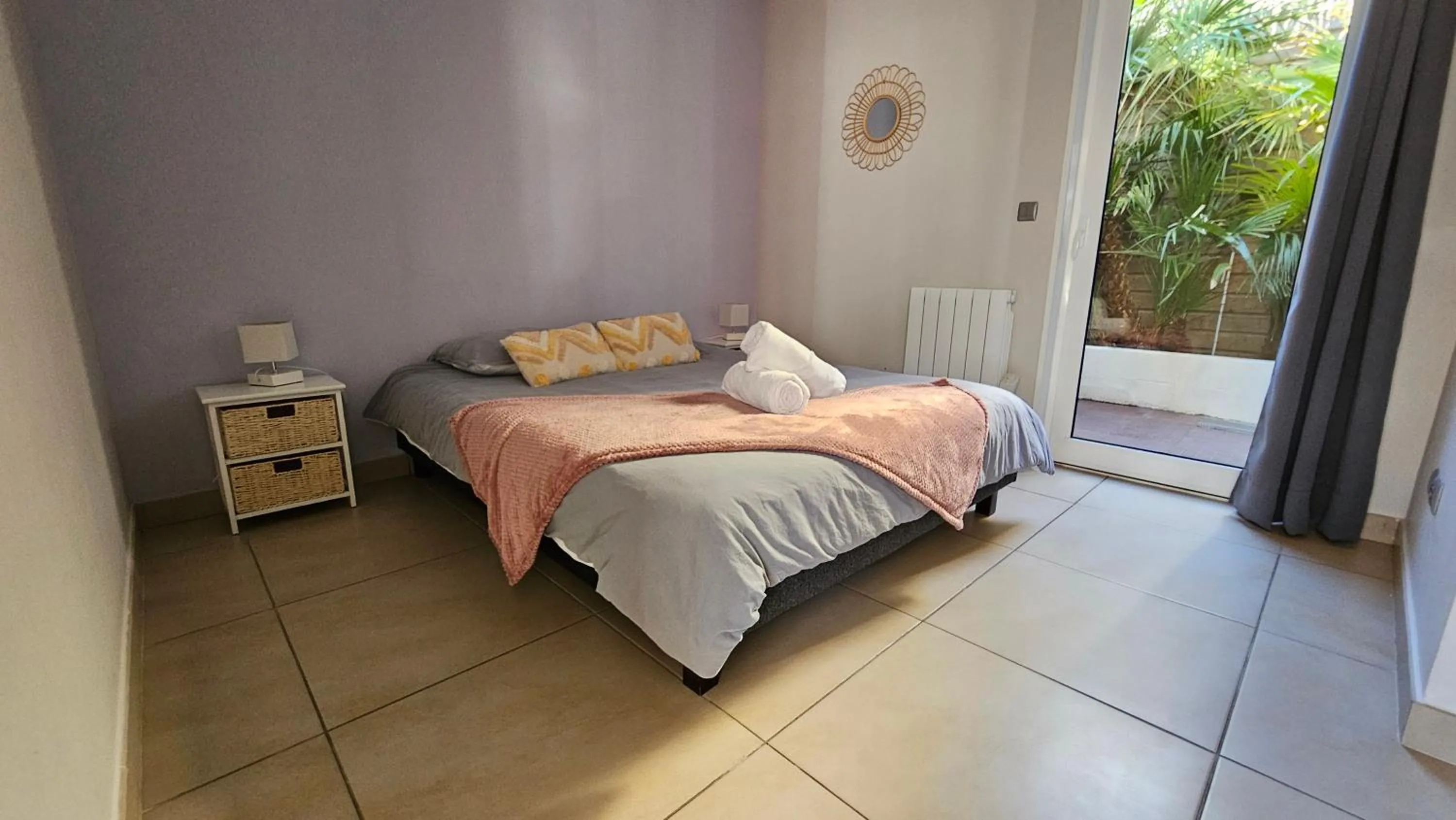 Patio, Bed in Résidence Pasino