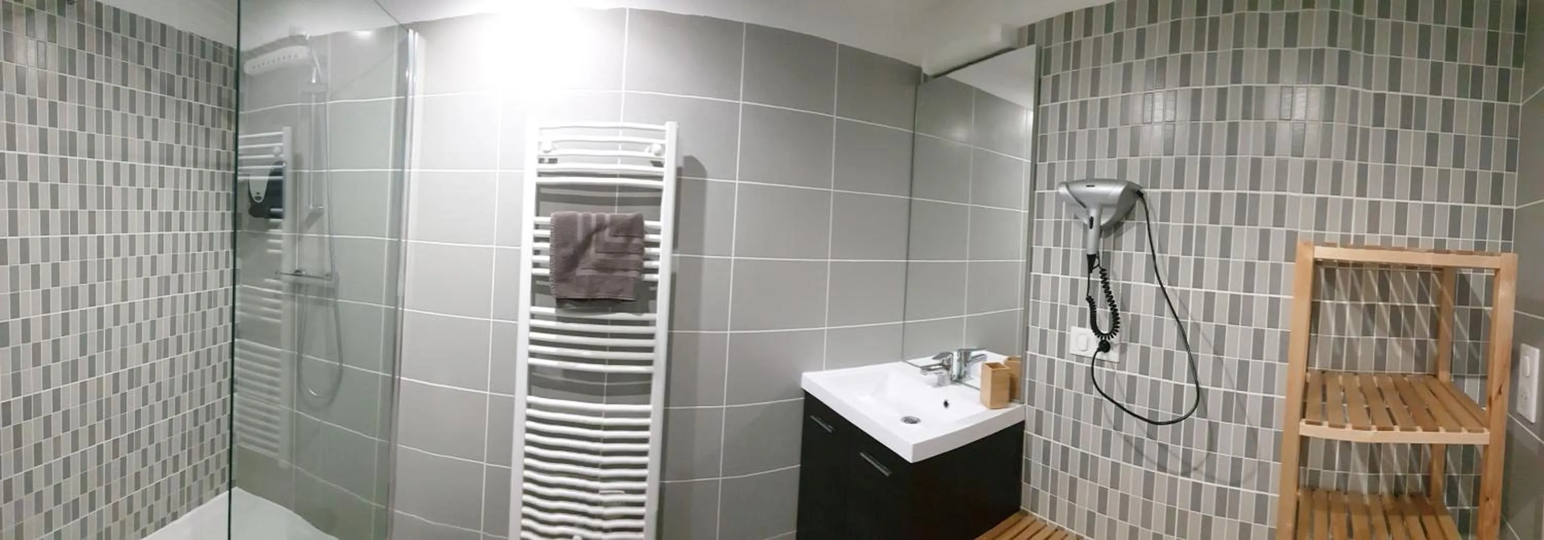 Shower in Résidence Pasino