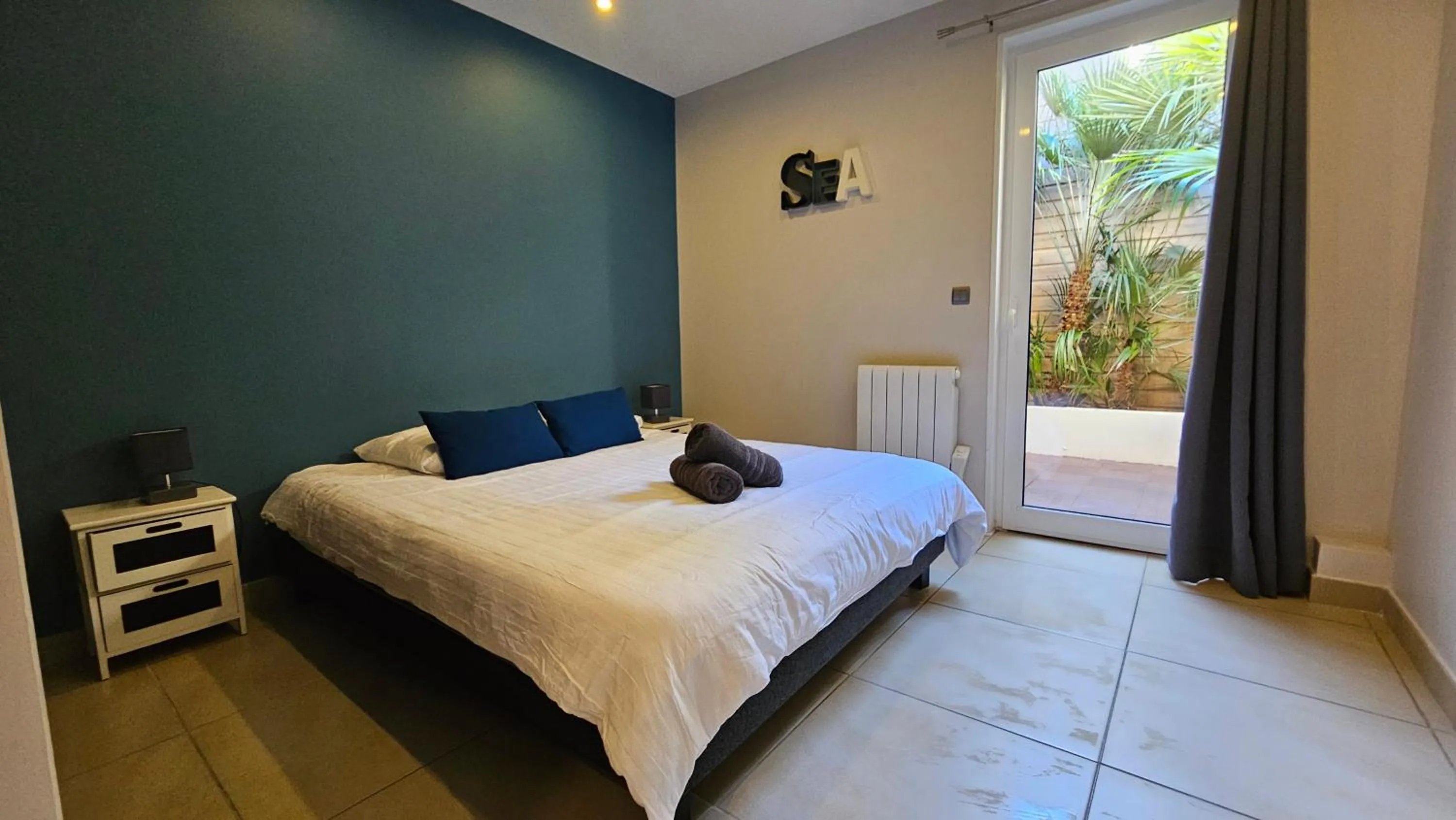 Patio, Bed in Résidence Pasino