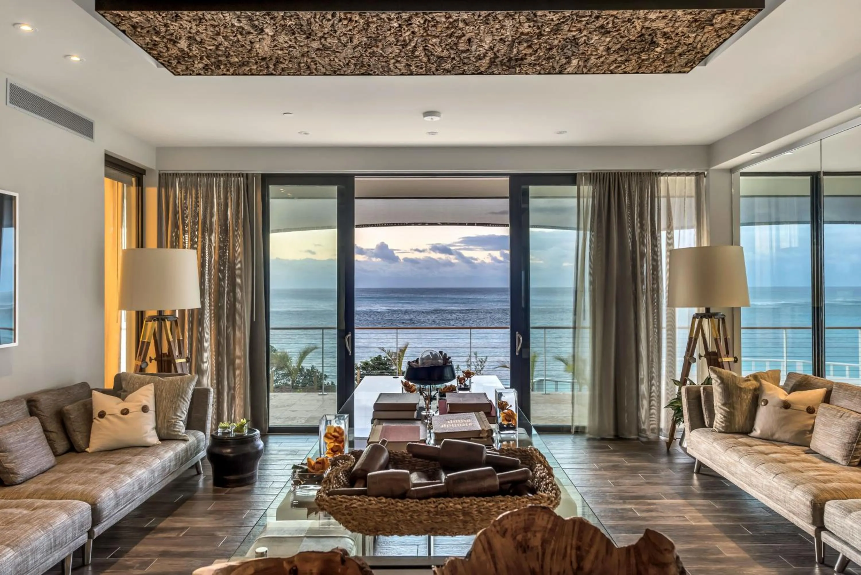 Lobby or reception in The Loren at Pink Beach