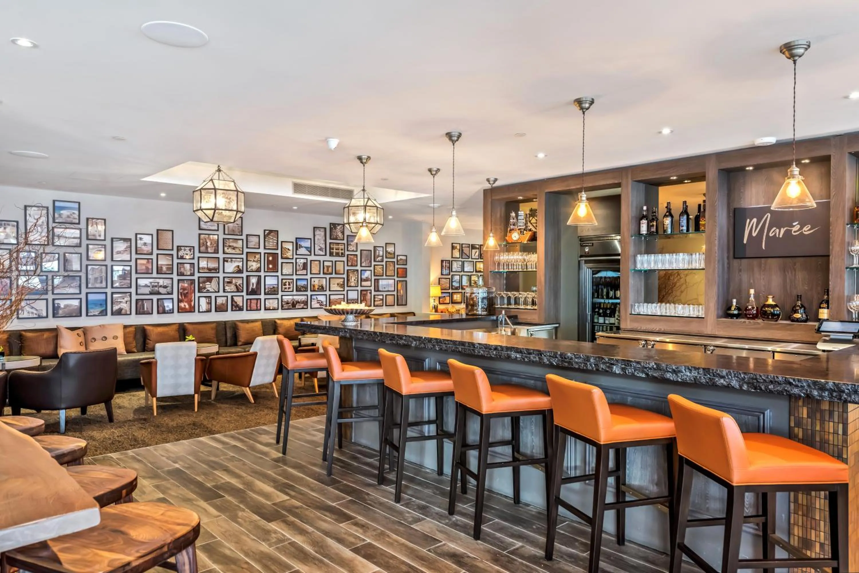 Restaurant/places to eat in The Loren at Pink Beach