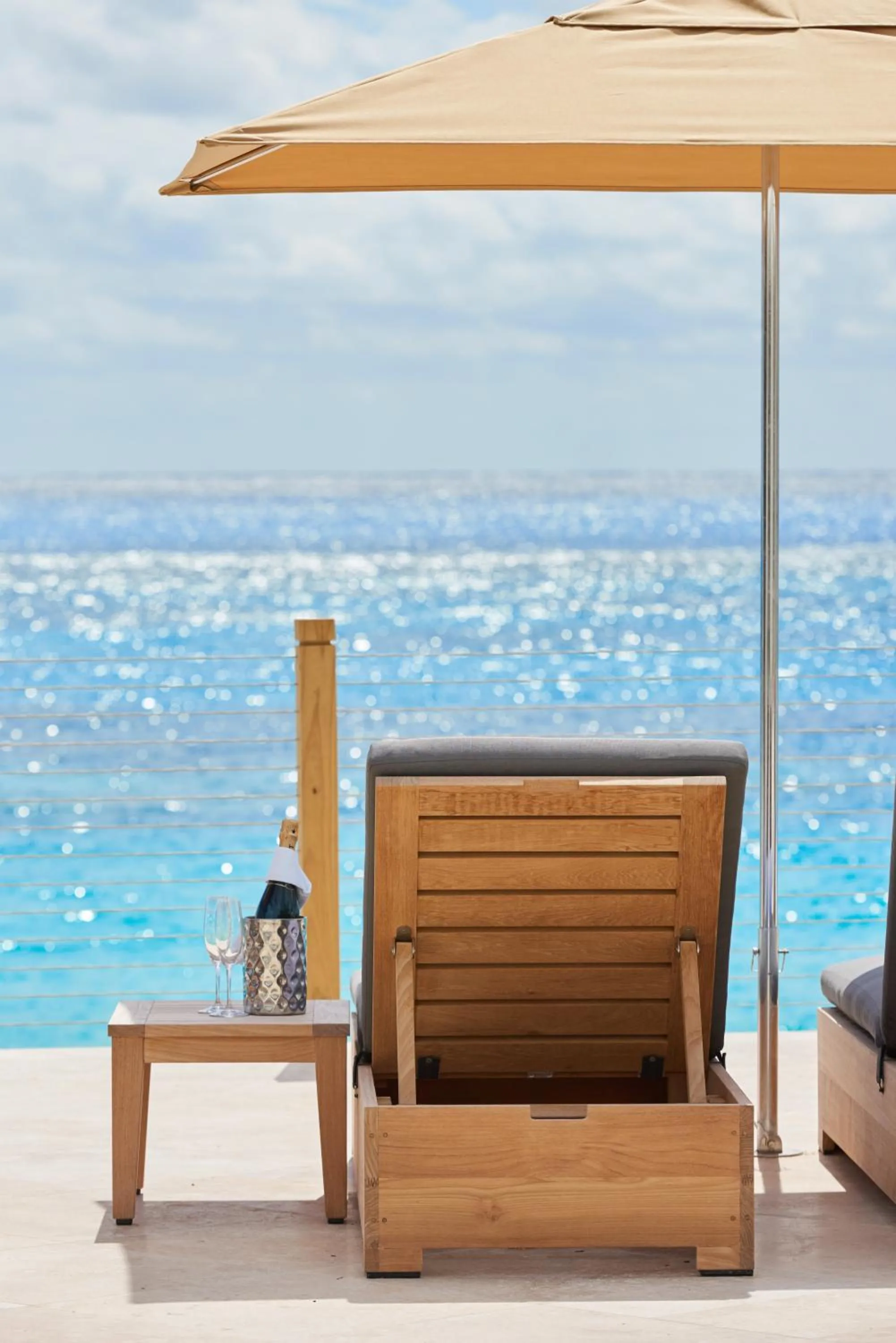 Sea view in The Loren at Pink Beach