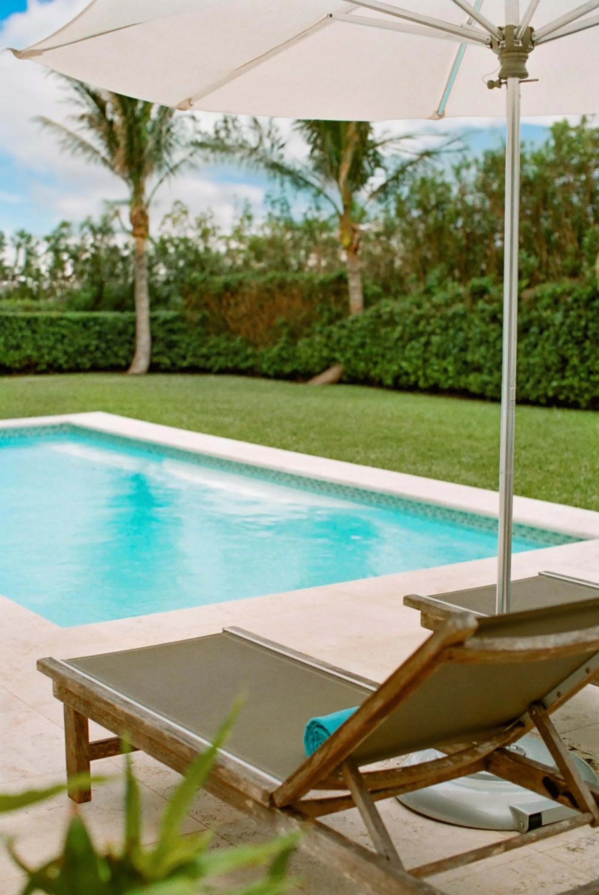 Garden view in The Loren at Pink Beach