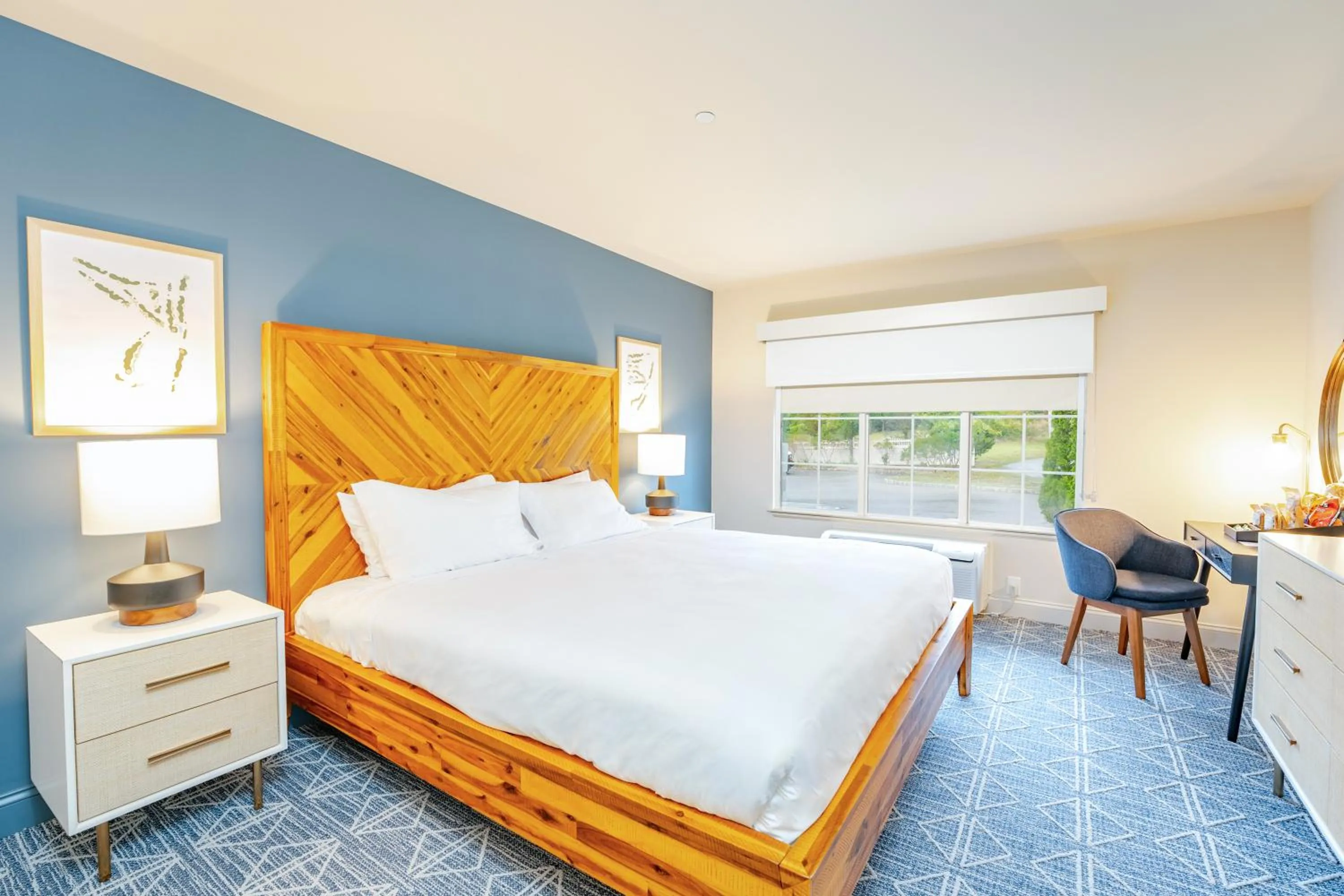 Bed in The Inn at LBI National Golf & Resort