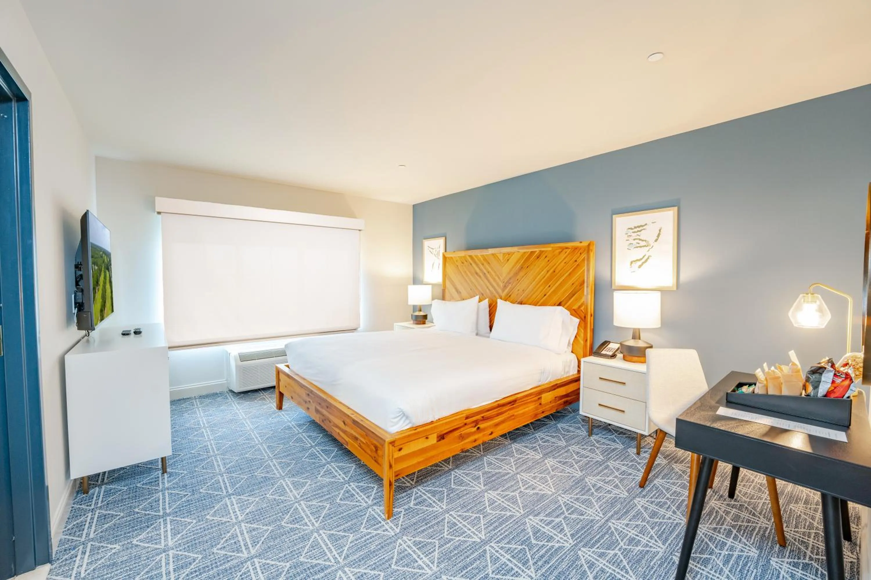 Bed in The Inn at LBI National Golf & Resort