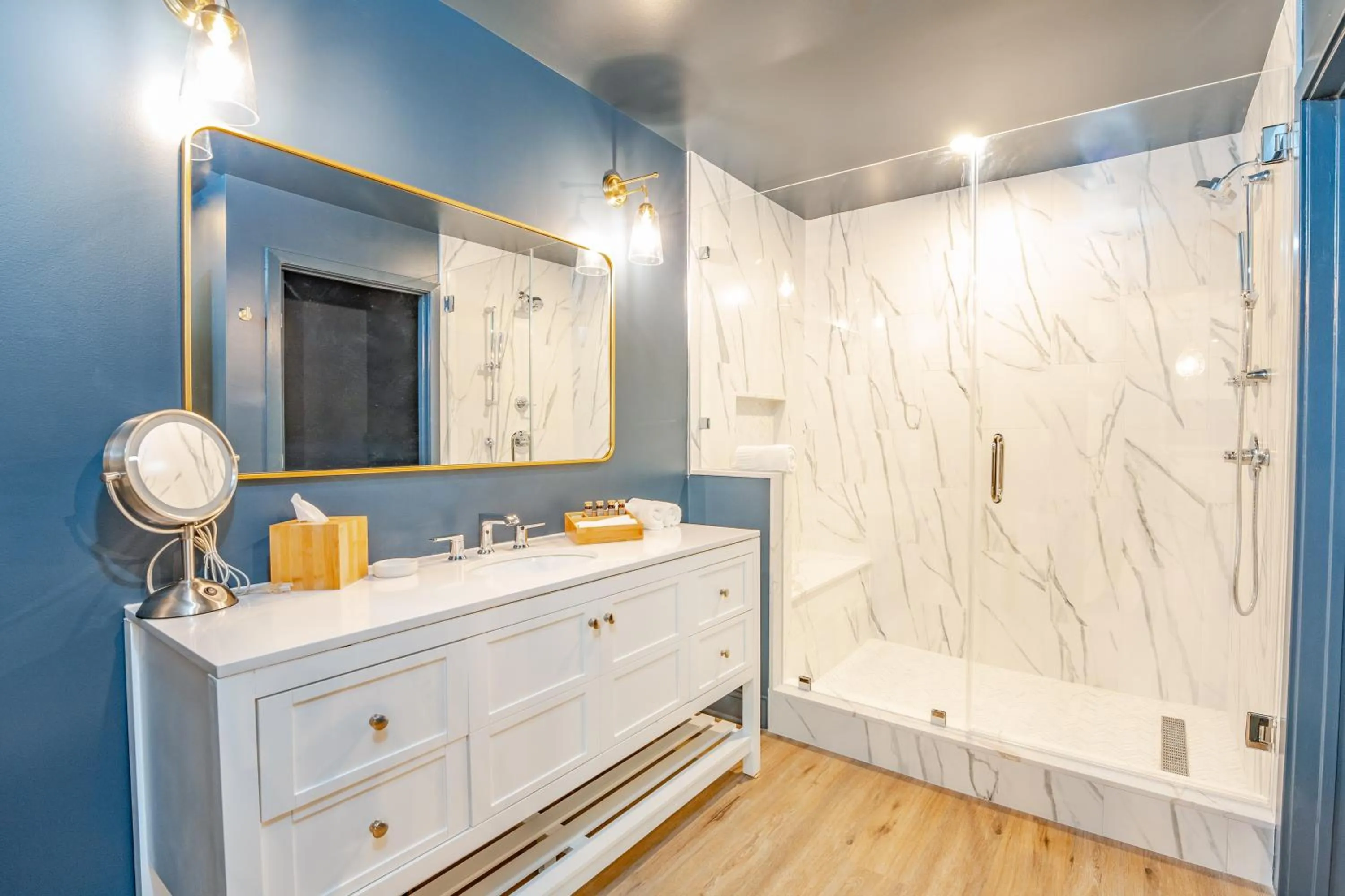 Shower in The Inn at LBI National Golf & Resort