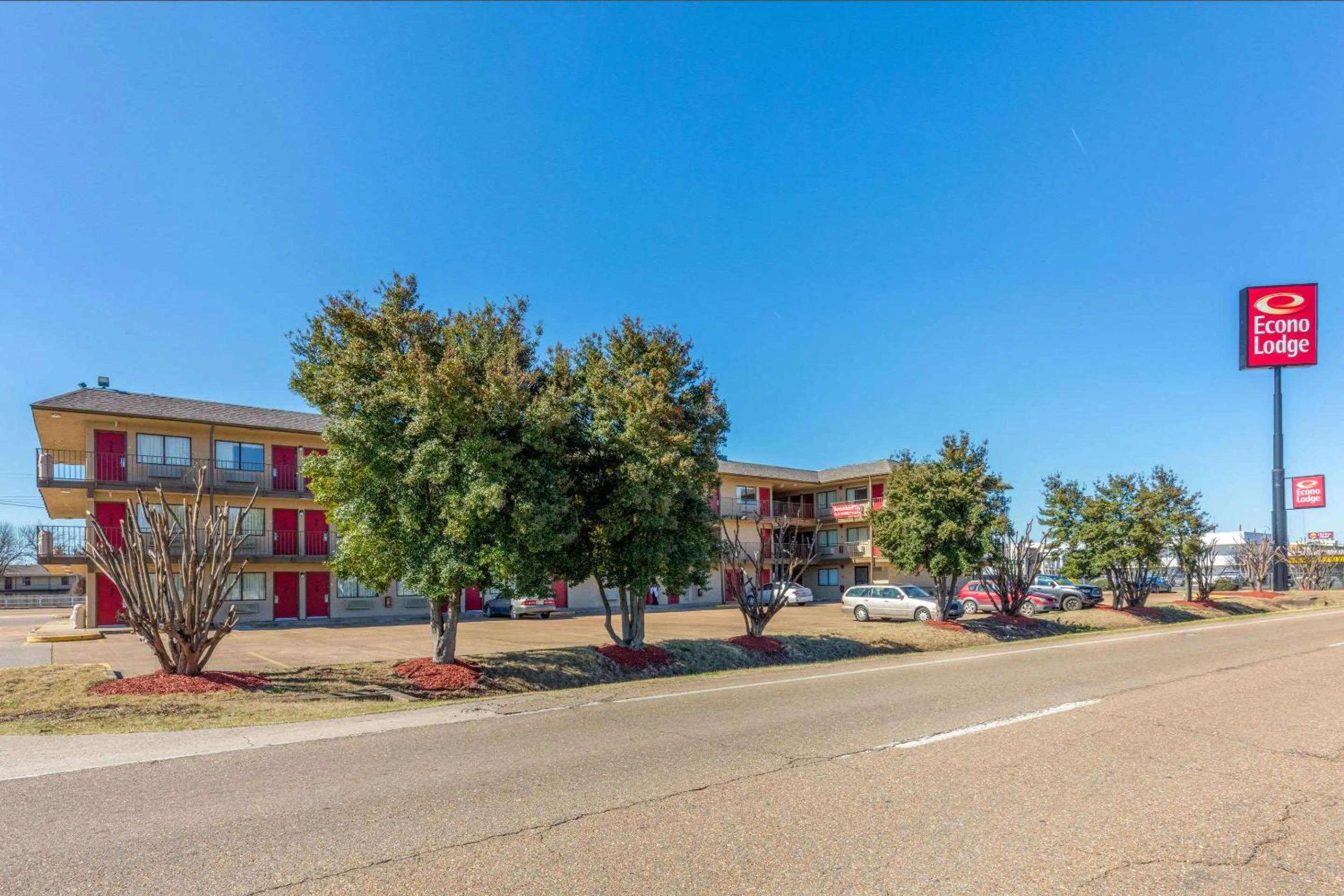 Property Building in Econo Lodge