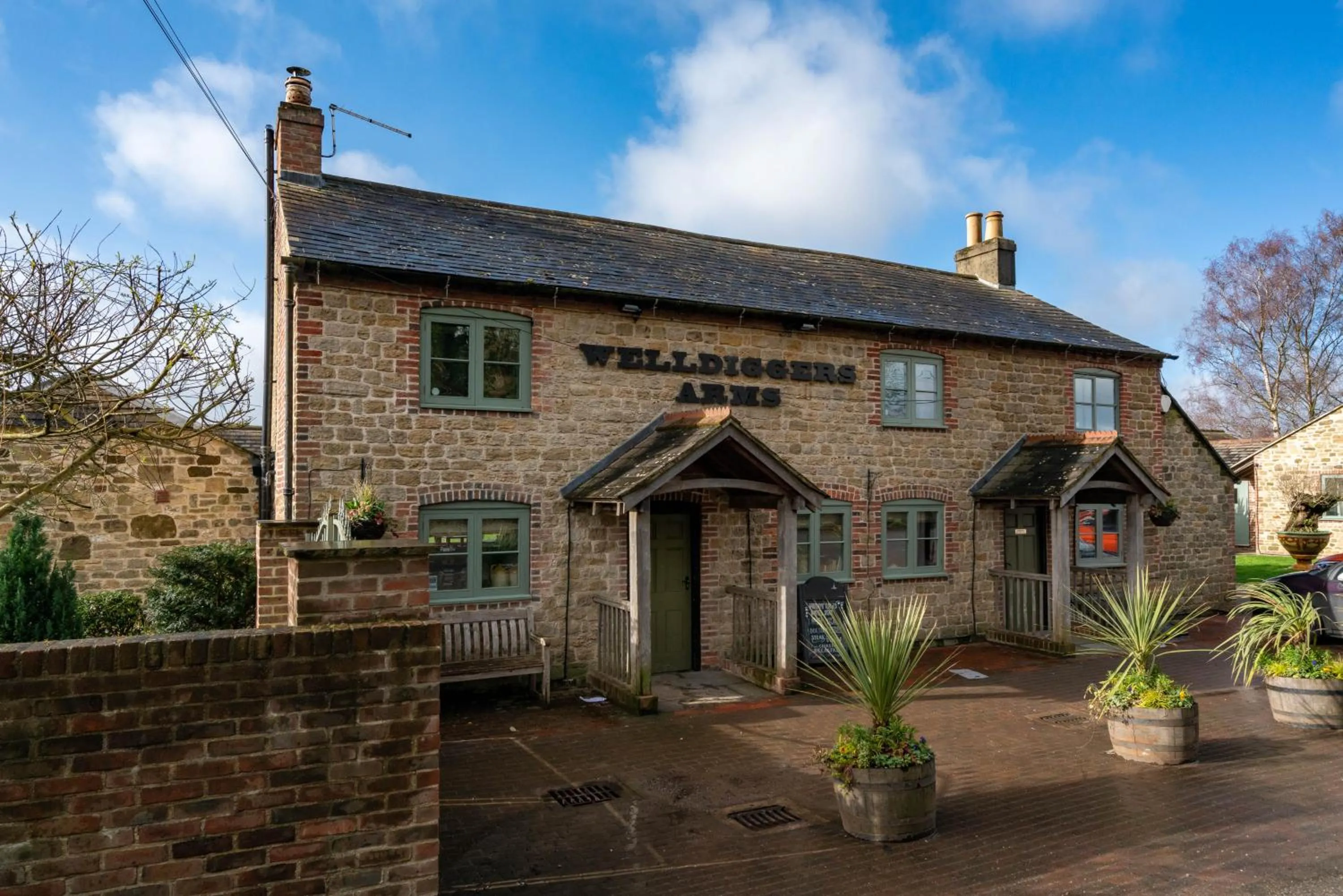 Property building in The Welldiggers Arms