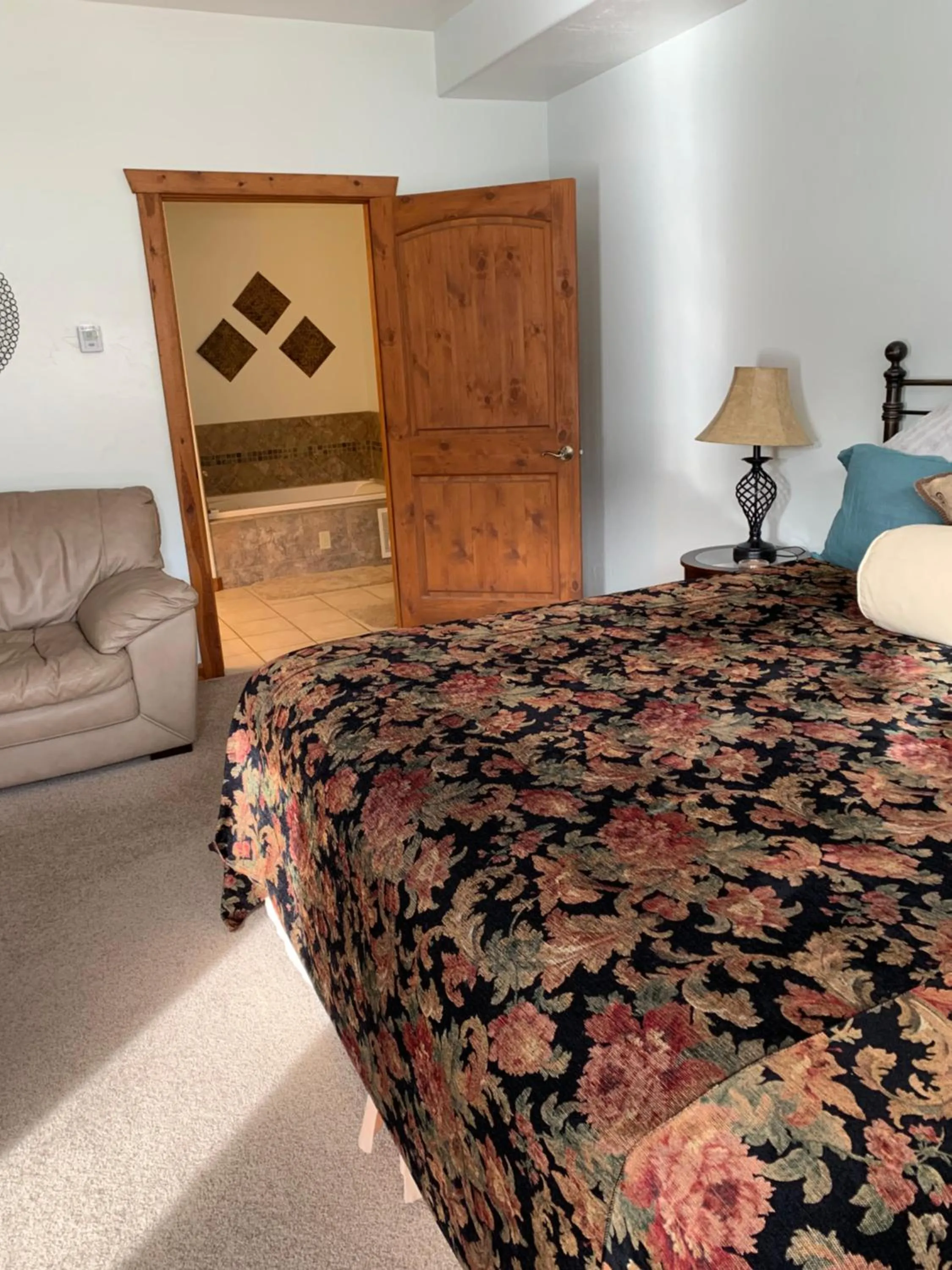 Bed in Slot Canyons Inn Bed & Breakfast