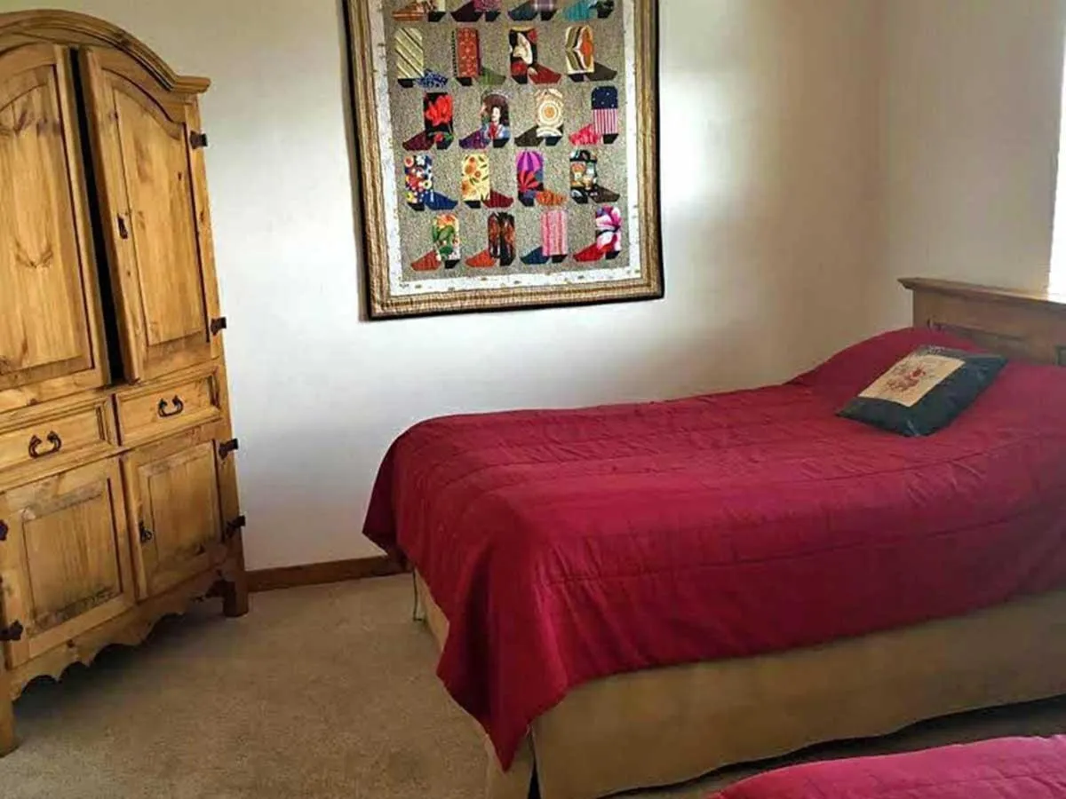 Bed in Slot Canyons Inn Bed & Breakfast