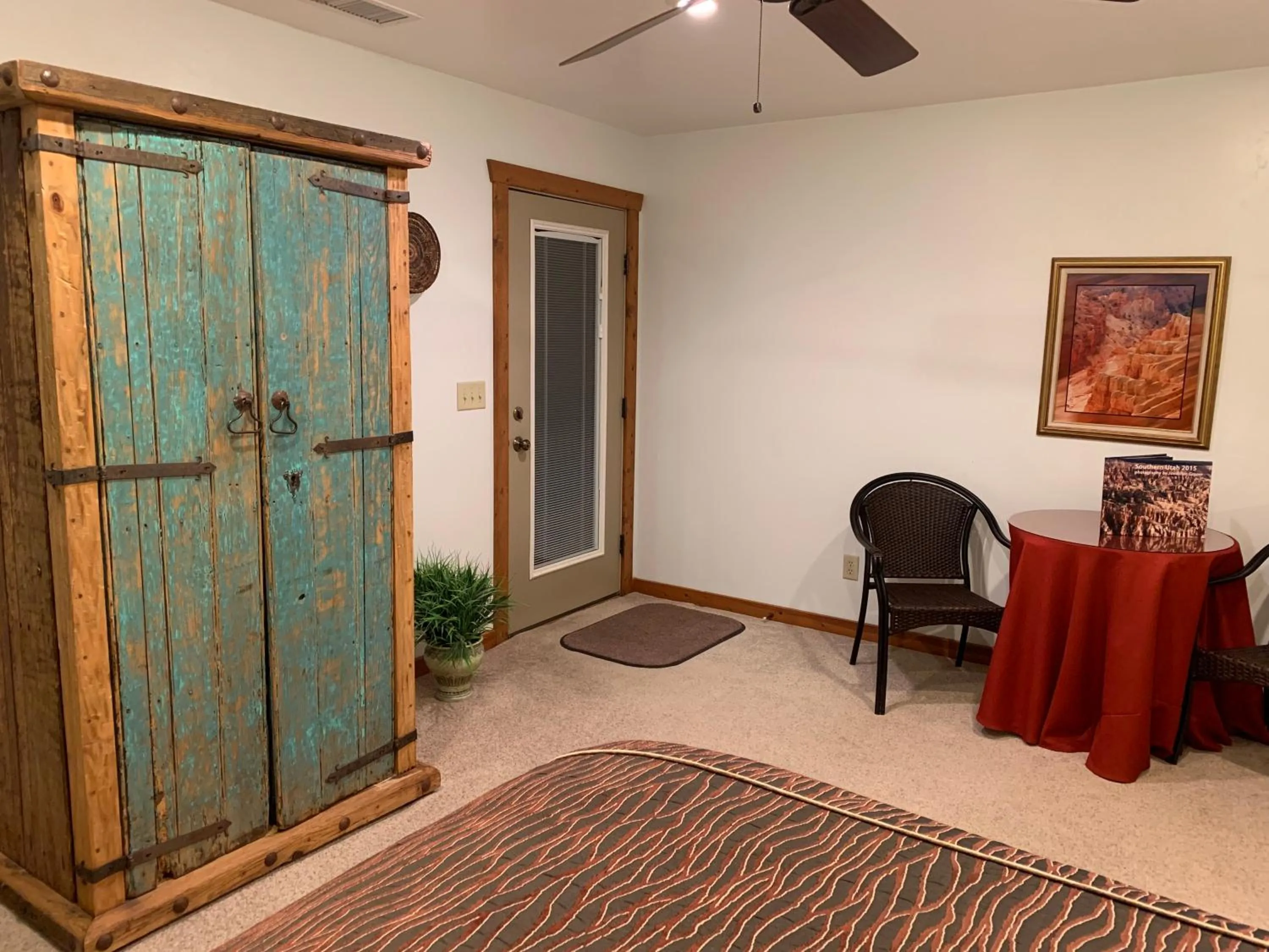 Slot Canyons Inn Bed & Breakfast