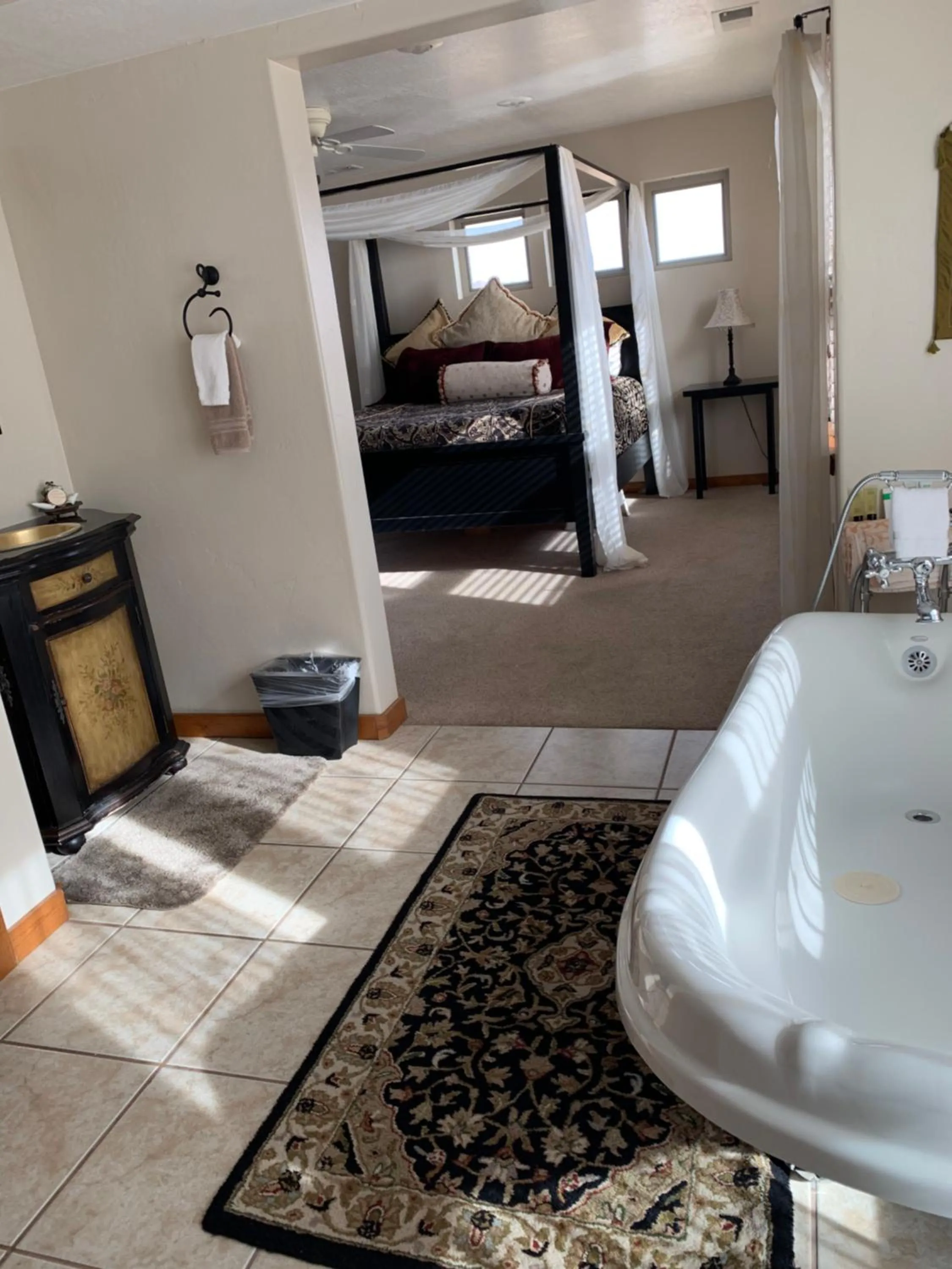 Bed in Slot Canyons Inn Bed & Breakfast