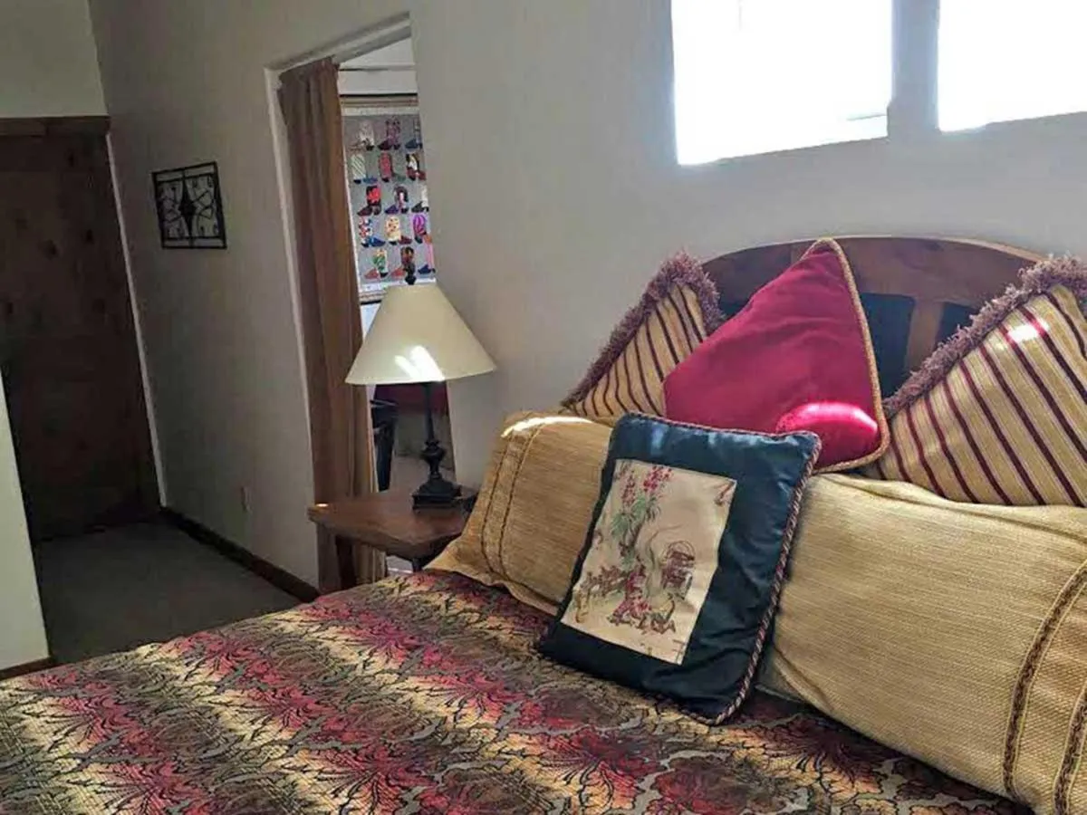 Bed in Slot Canyons Inn Bed & Breakfast