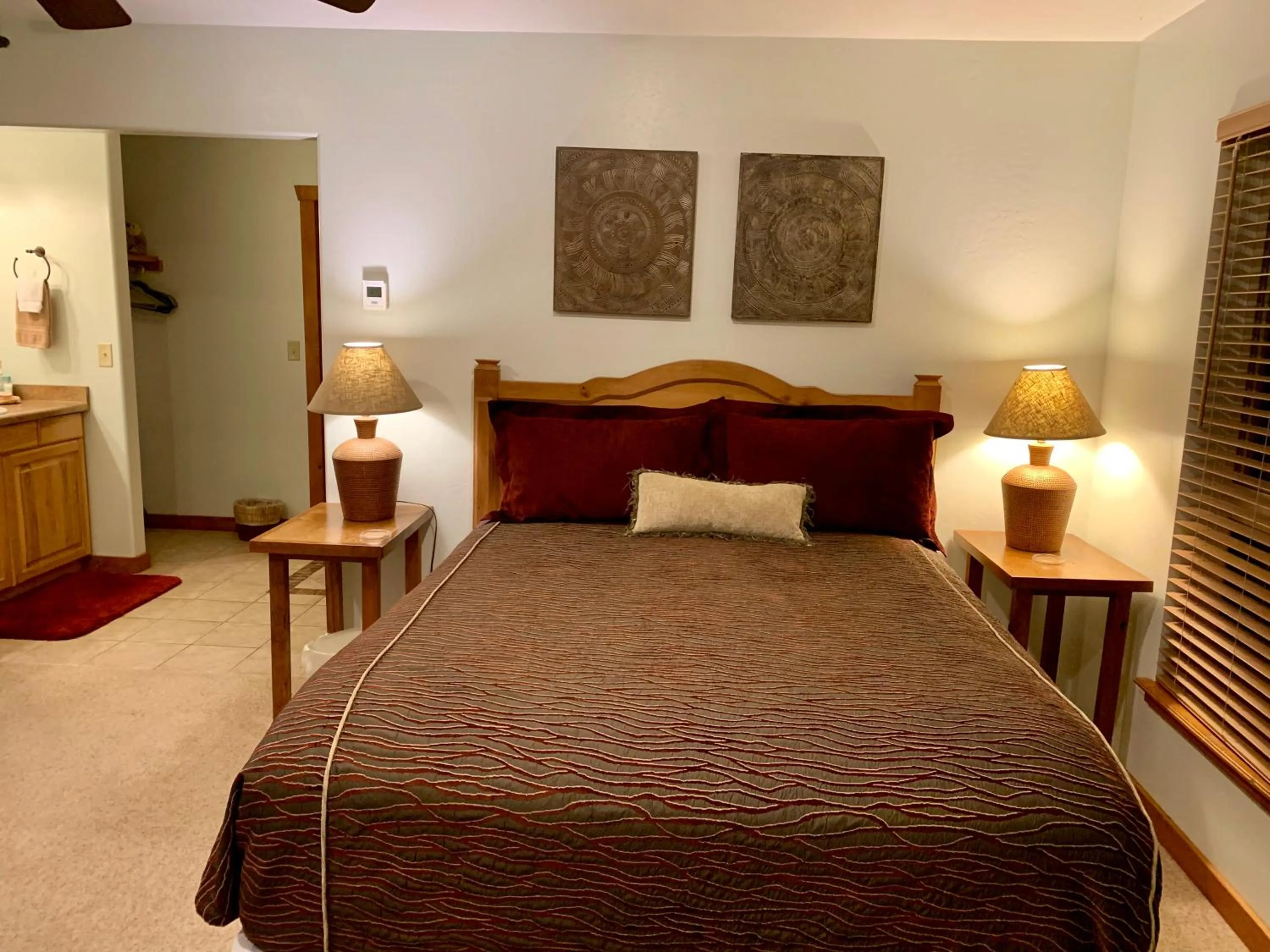 Bed in Slot Canyons Inn Bed & Breakfast