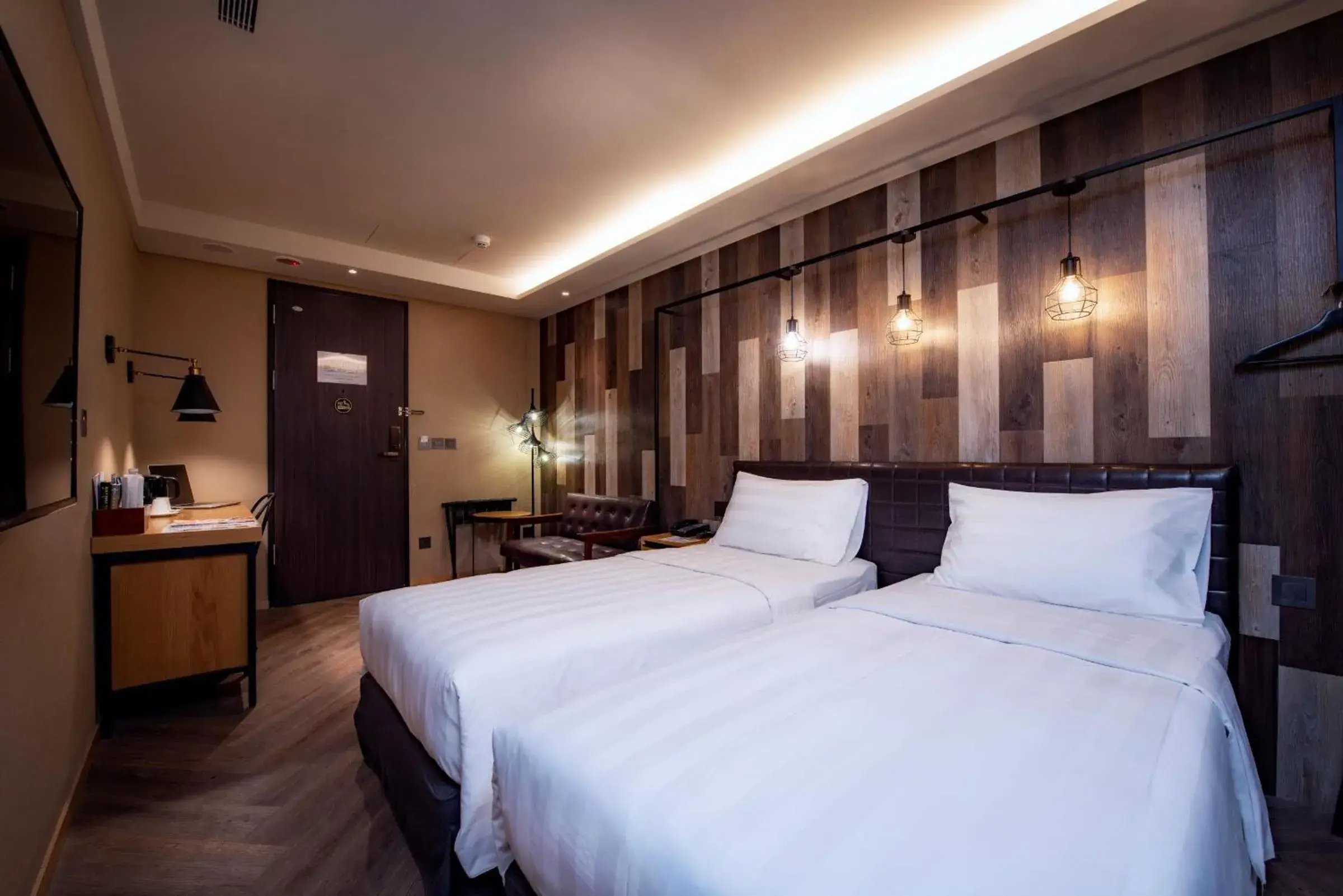 Photo of the whole room, Bed in City Suites - Beimen Photo of the whole room, Bed in City Suites - Beimen