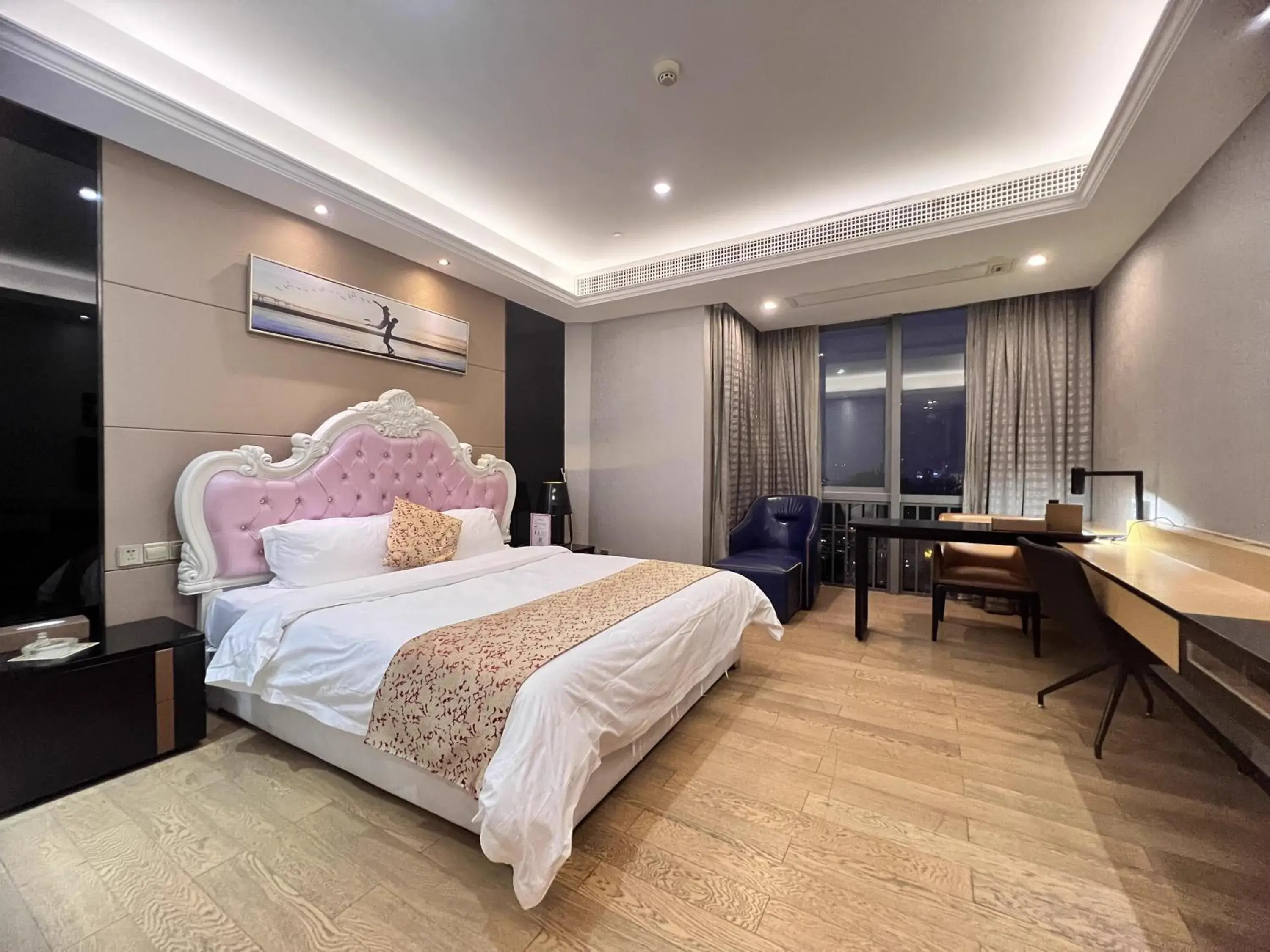 Photo of the whole room, Bed in Pengman Beijing Road A-mall Apartment Photo of the whole room, Bed in Pengman Beijing Road A-mall Apartment