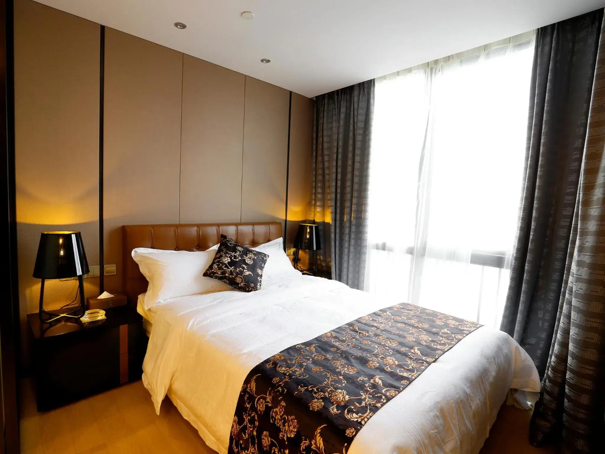 Bedroom, Bed in Pengman Beijing Road A-mall Apartment - Free Shuttle to Canton Fair Bedroom, Bed in Pengman Beijing Road A-mall Apartment - Free Shuttle to Canton Fair