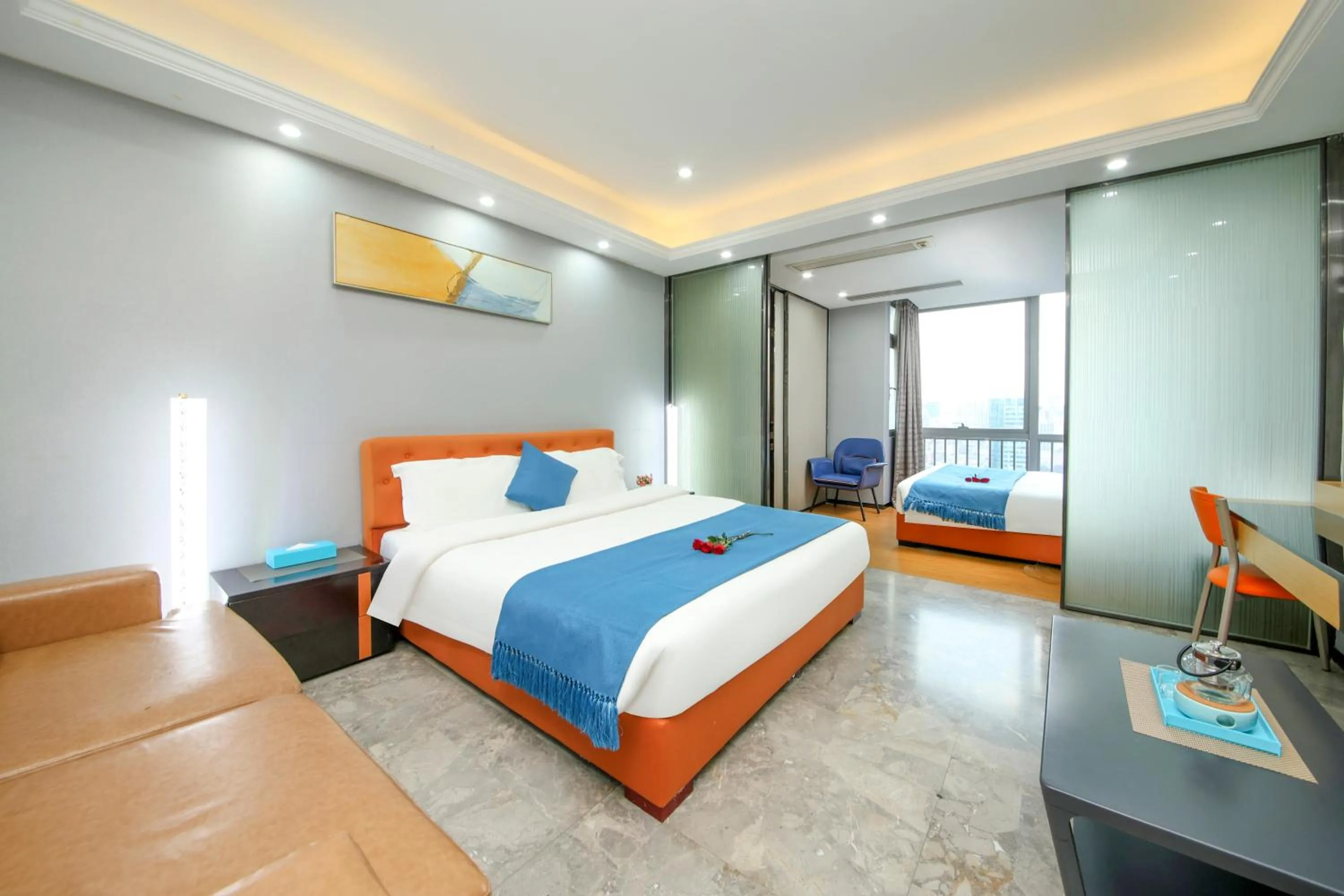 Photo of the whole room, Bed in Pengman Beijing Road A-mall Apartment