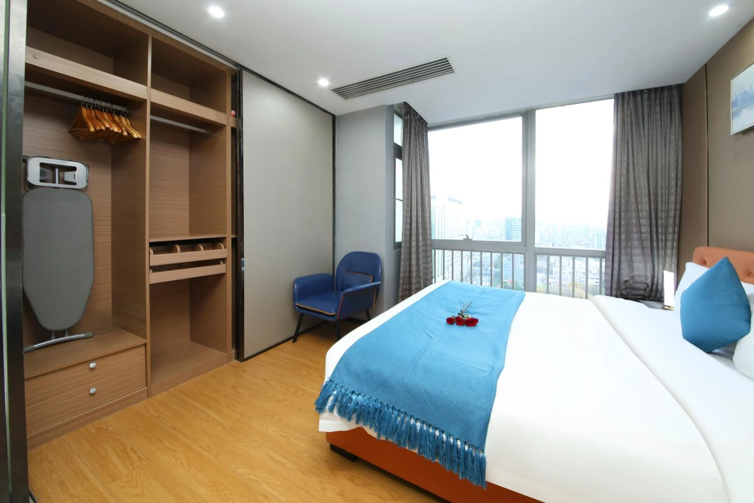 wardrobe, Bed in Pengman Beijing Road A-mall Apartment