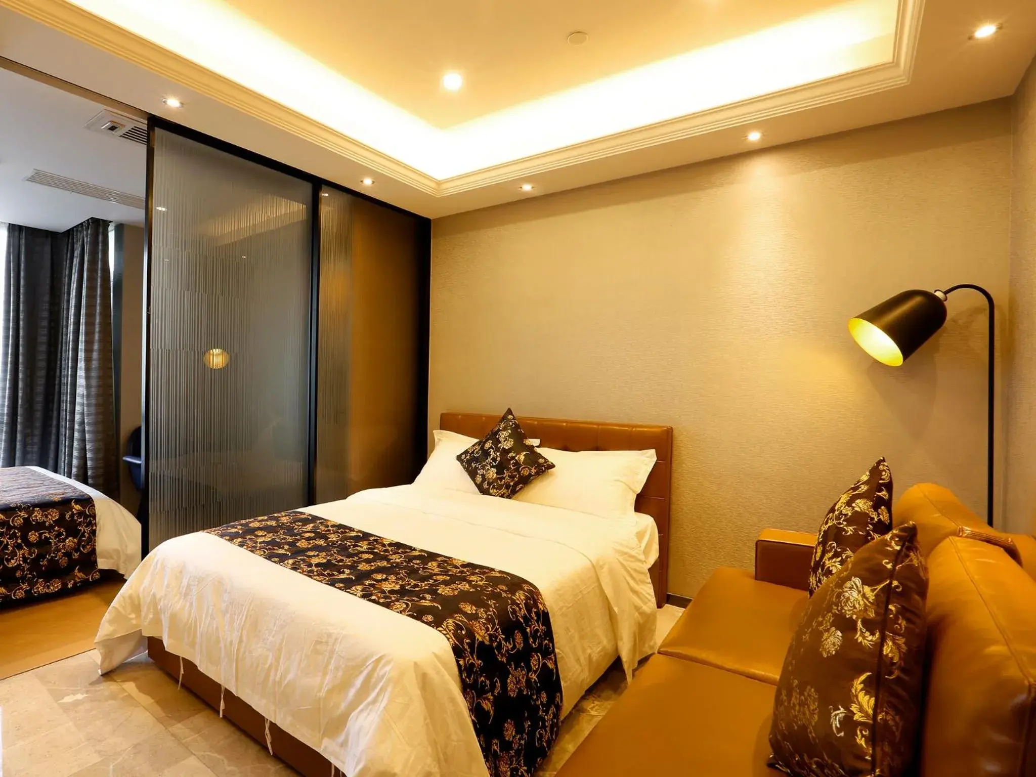 Bed in Pengman Beijing Road A-mall Apartment - Free Shuttle to Canton Fair Bed in Pengman Beijing Road A-mall Apartment - Free Shuttle to Canton Fair