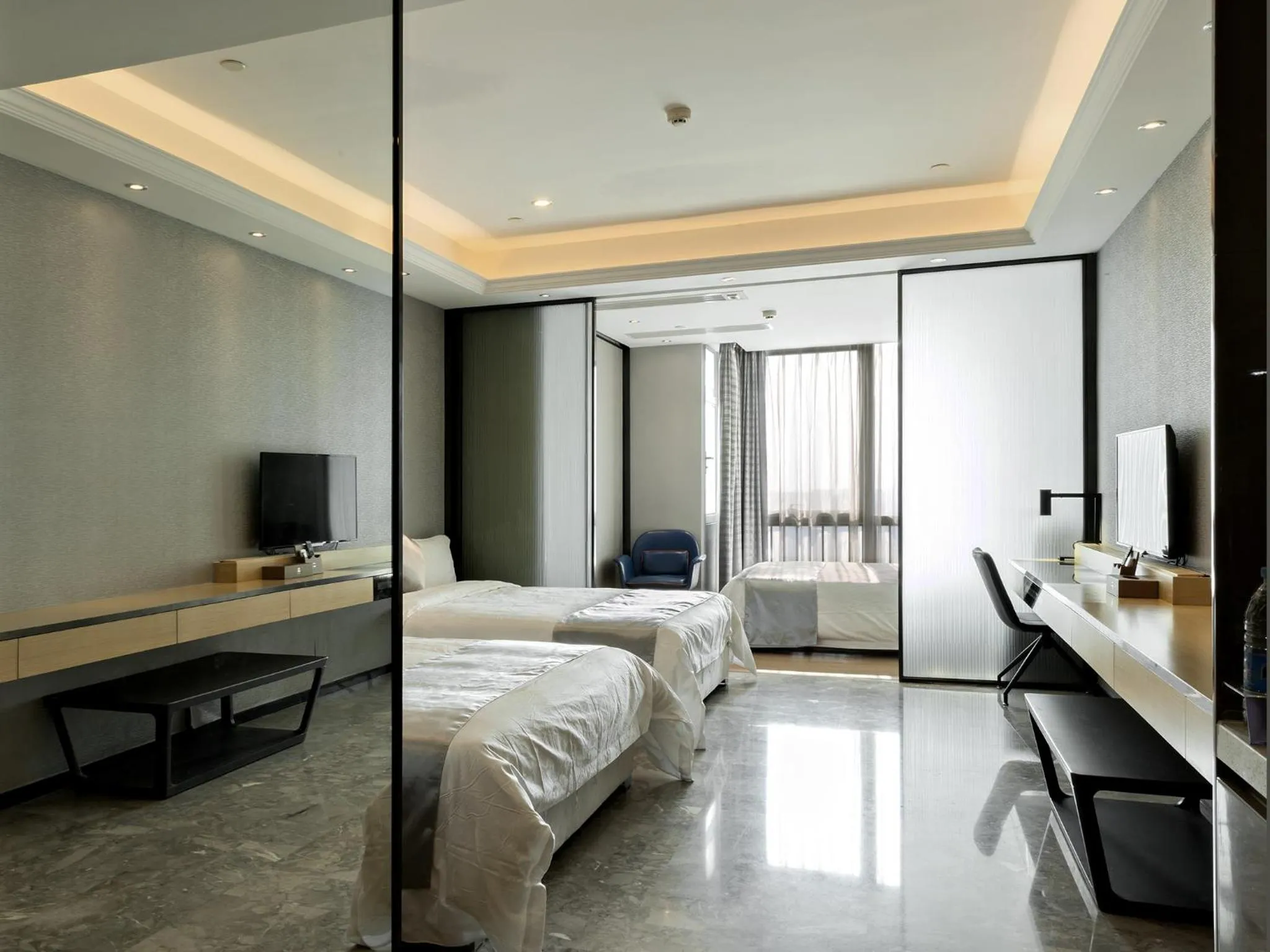 Photo of the whole room, Bed in Pengman Beijing Road A-mall Apartment