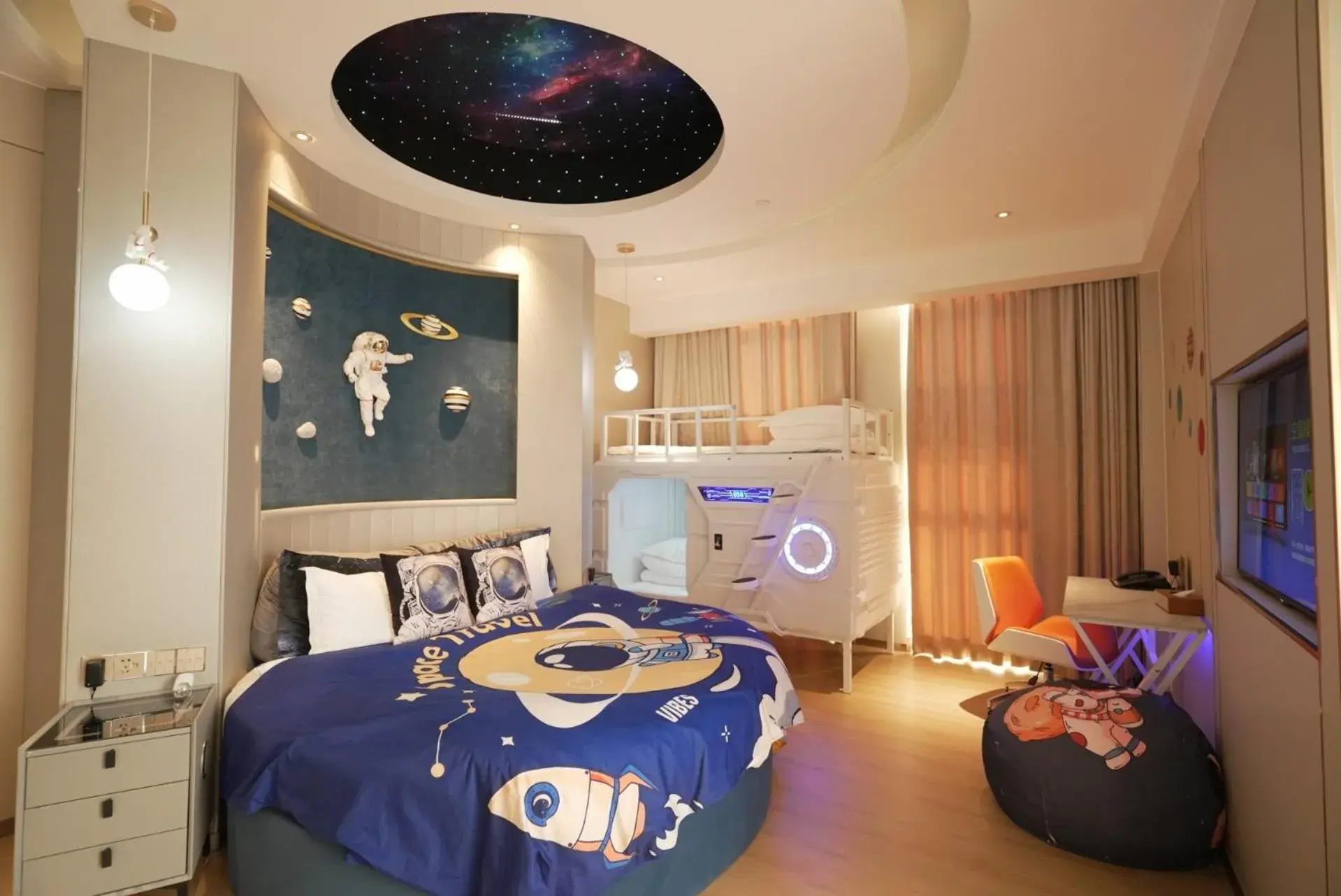 Photo of the whole room, Bed in Best Boutique Hotel Photo of the whole room, Bed in Best Boutique Hotel