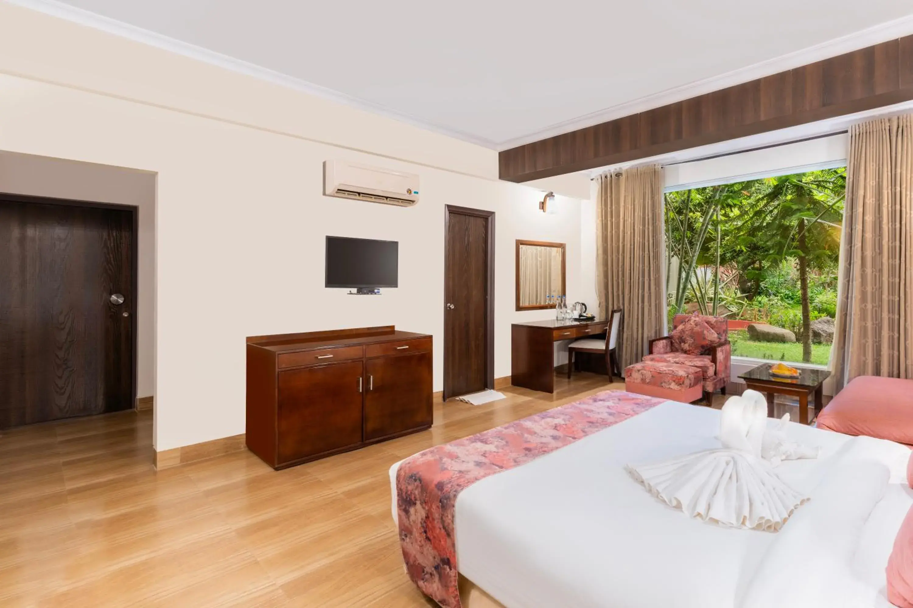 VIP, Bed in The Greenfields Resort and Convention VIP, Bed in The Greenfields Resort and Convention