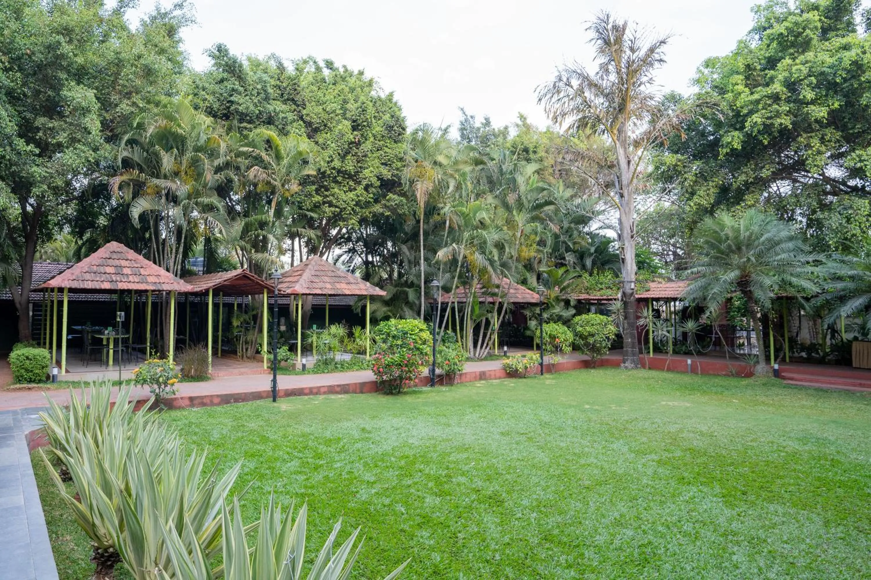 Restaurant/places to eat in The Greenfields Resort and Convention