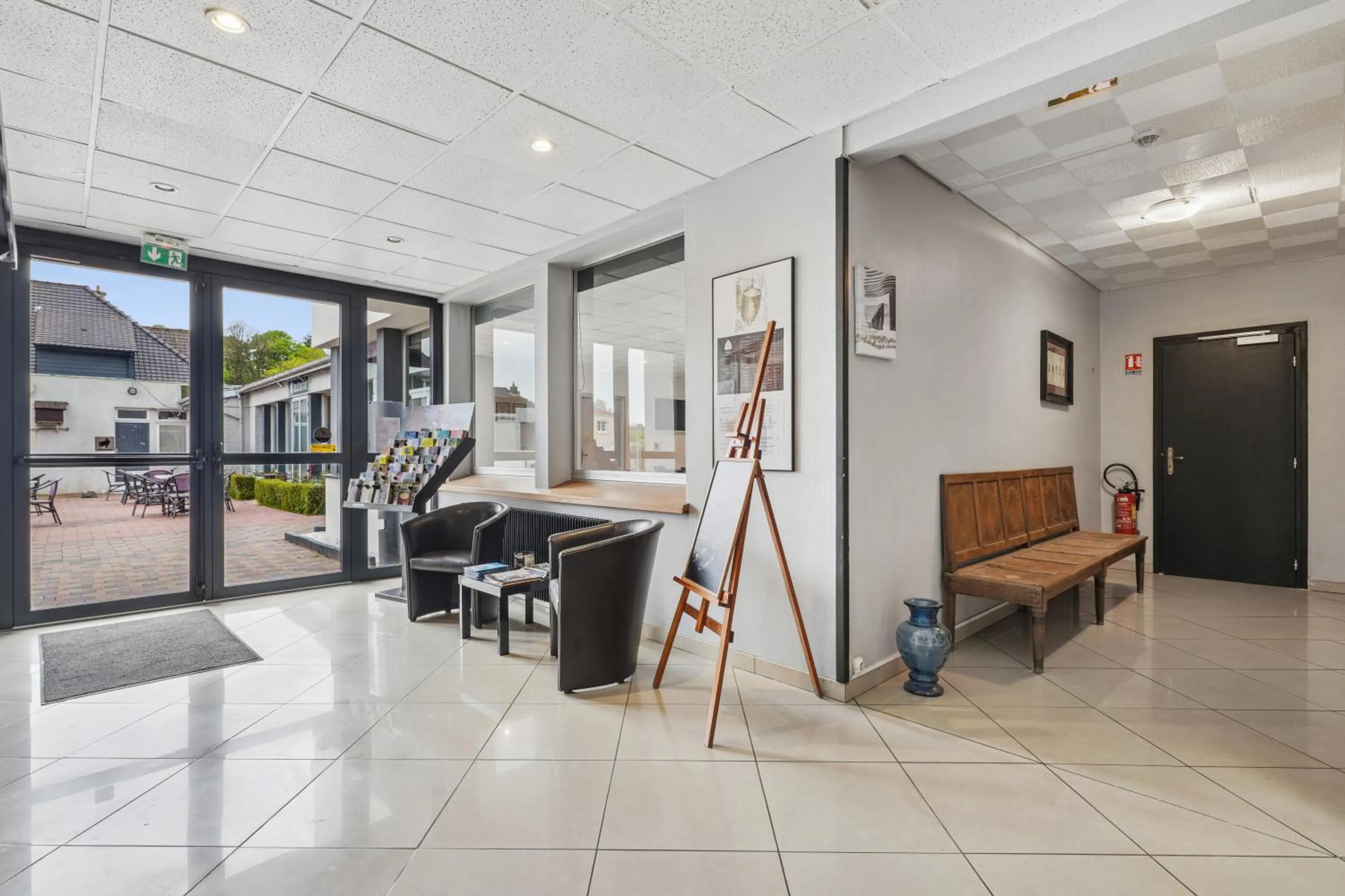 Lobby or reception in Hôtel Restaurant AKENA Camiers-Le Touquet - 2 étoiles