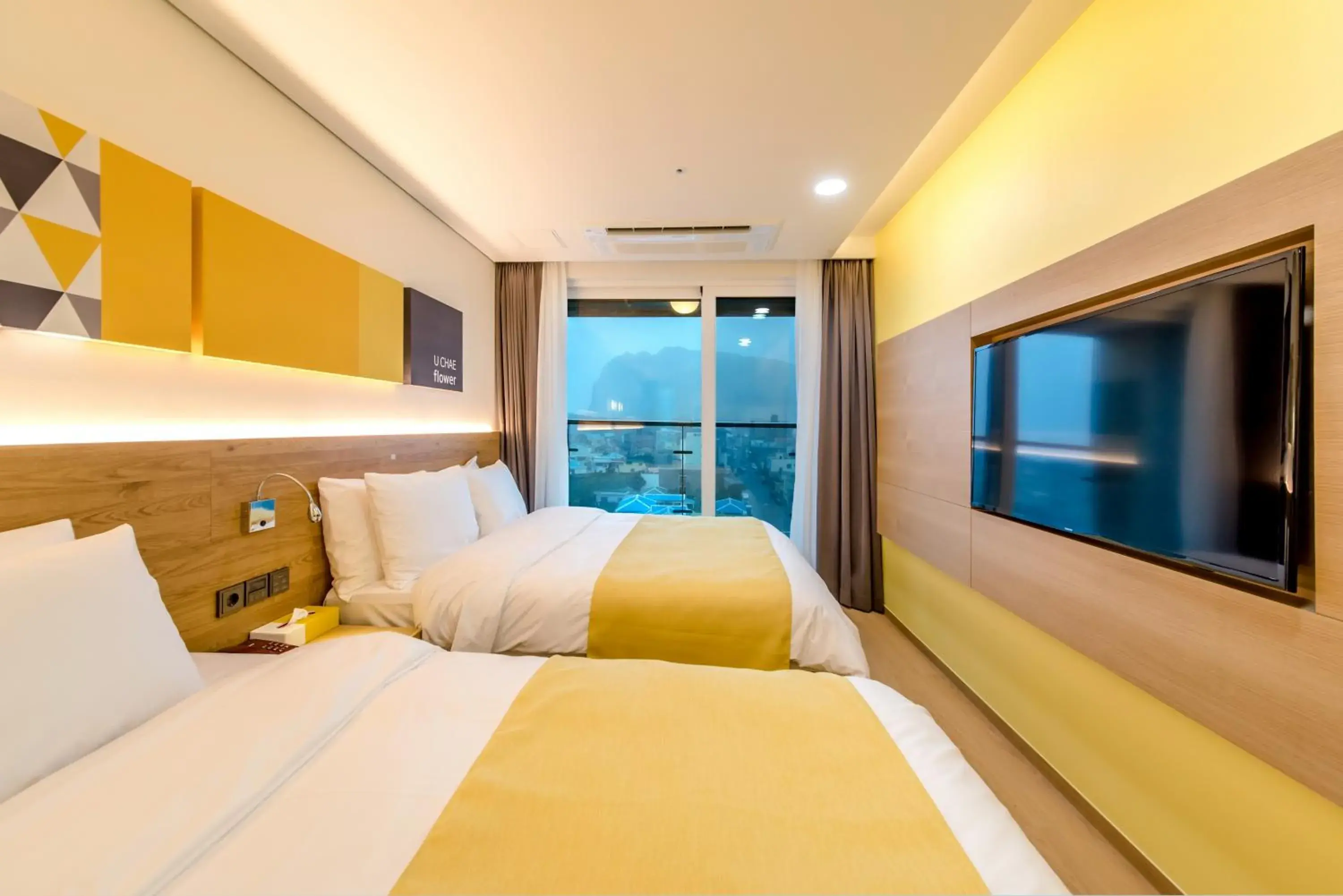 Deluxe Twin Room with Mountain View in Co-op City Hotel Seongsan Deluxe Twin Room with Mountain View in Co-op City Hotel Seongsan