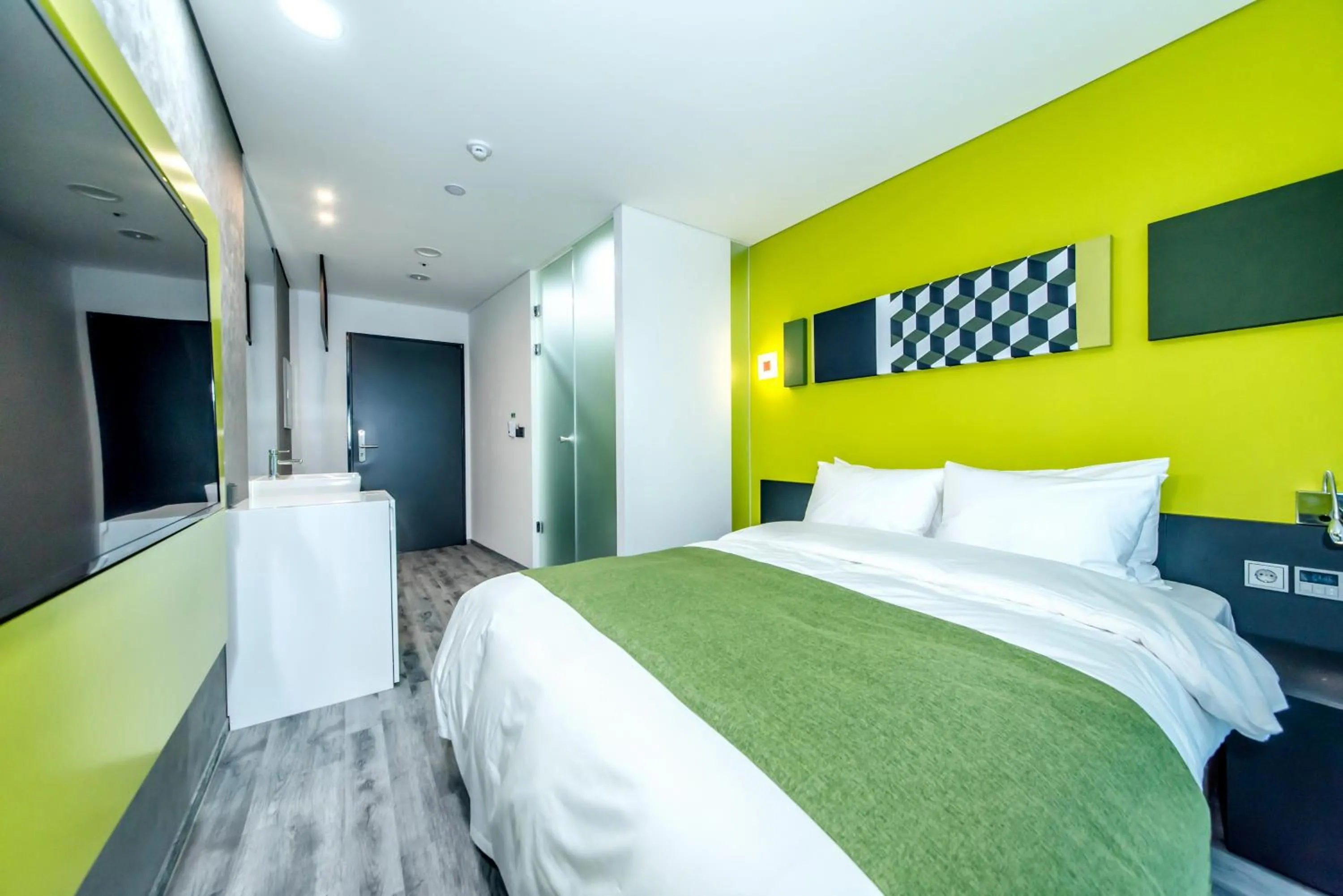 Bedroom, Bed in Co-op City Hotel Seongsan