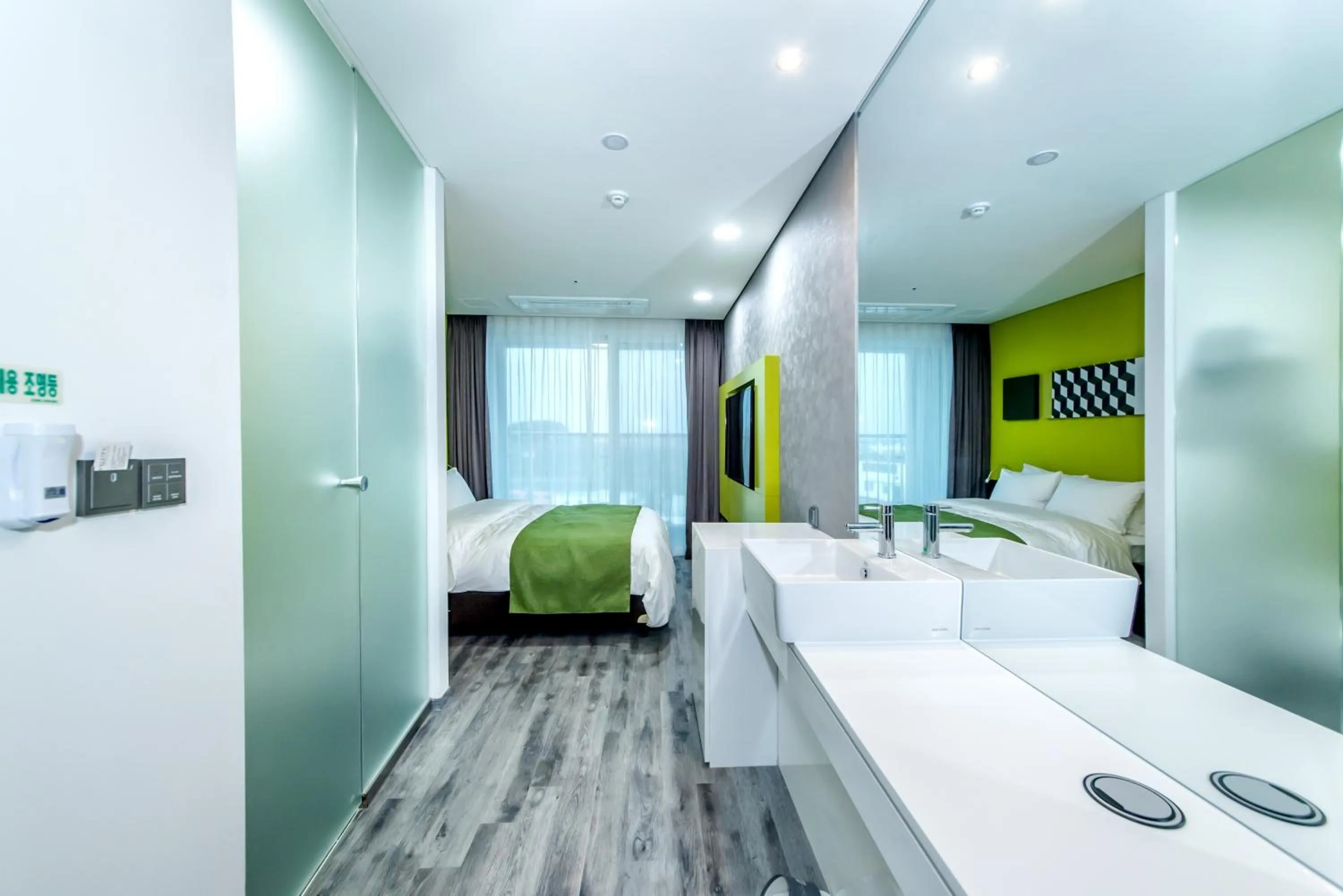 Bedroom, Bed in Co-op City Hotel Seongsan