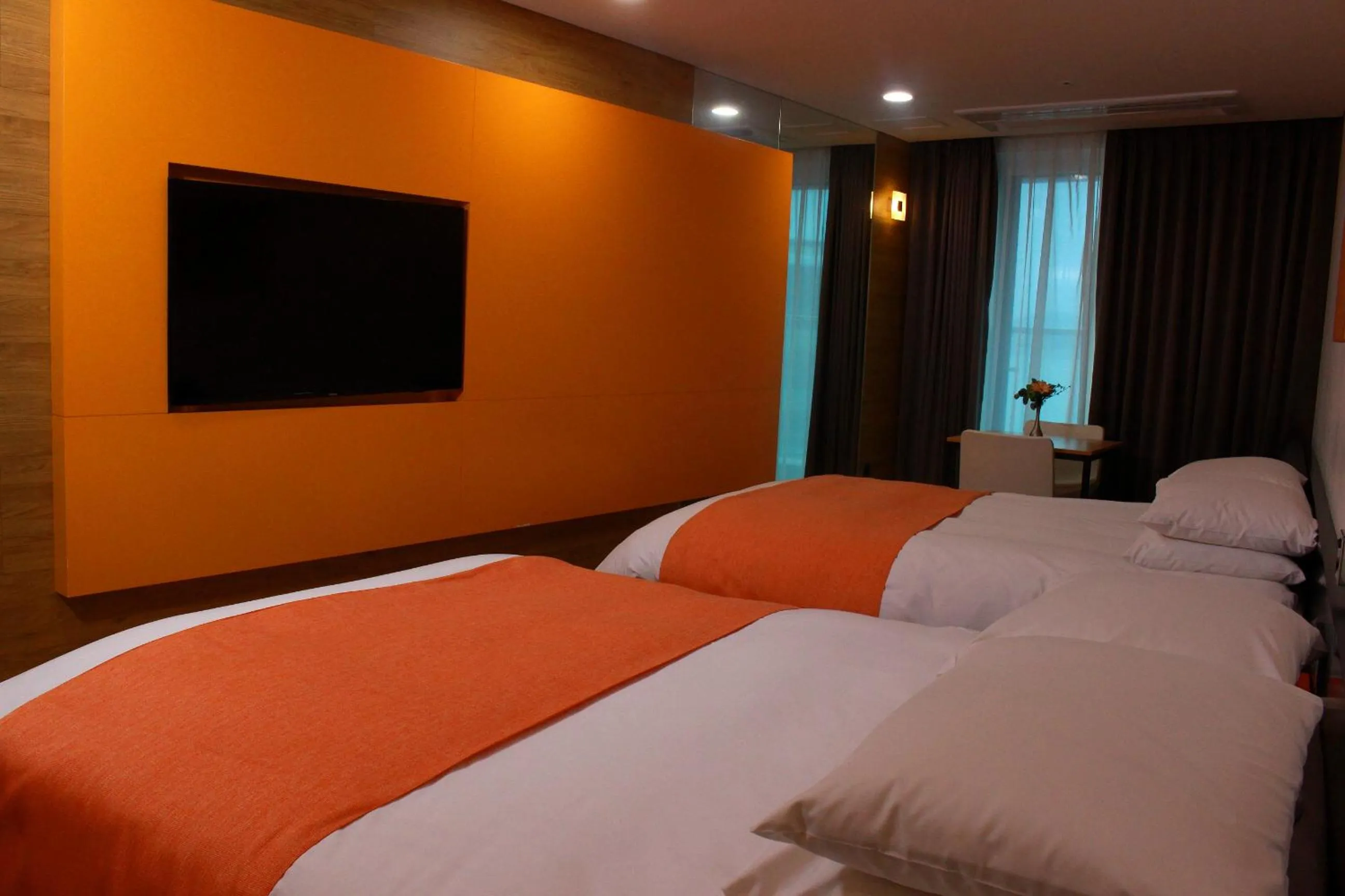 Bedroom, Bed in Co-op City Hotel Seongsan