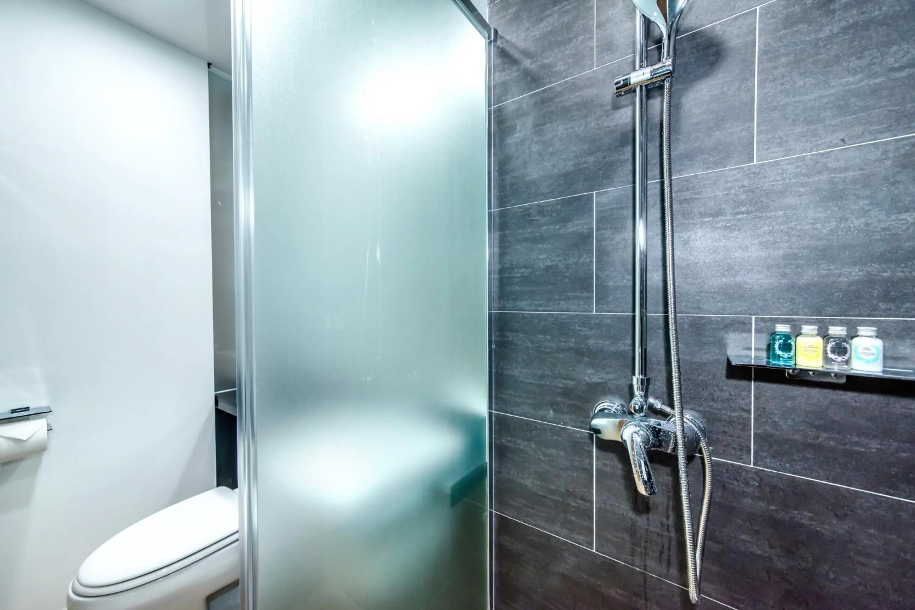 Bathroom in Co-op City Hotel Seongsan