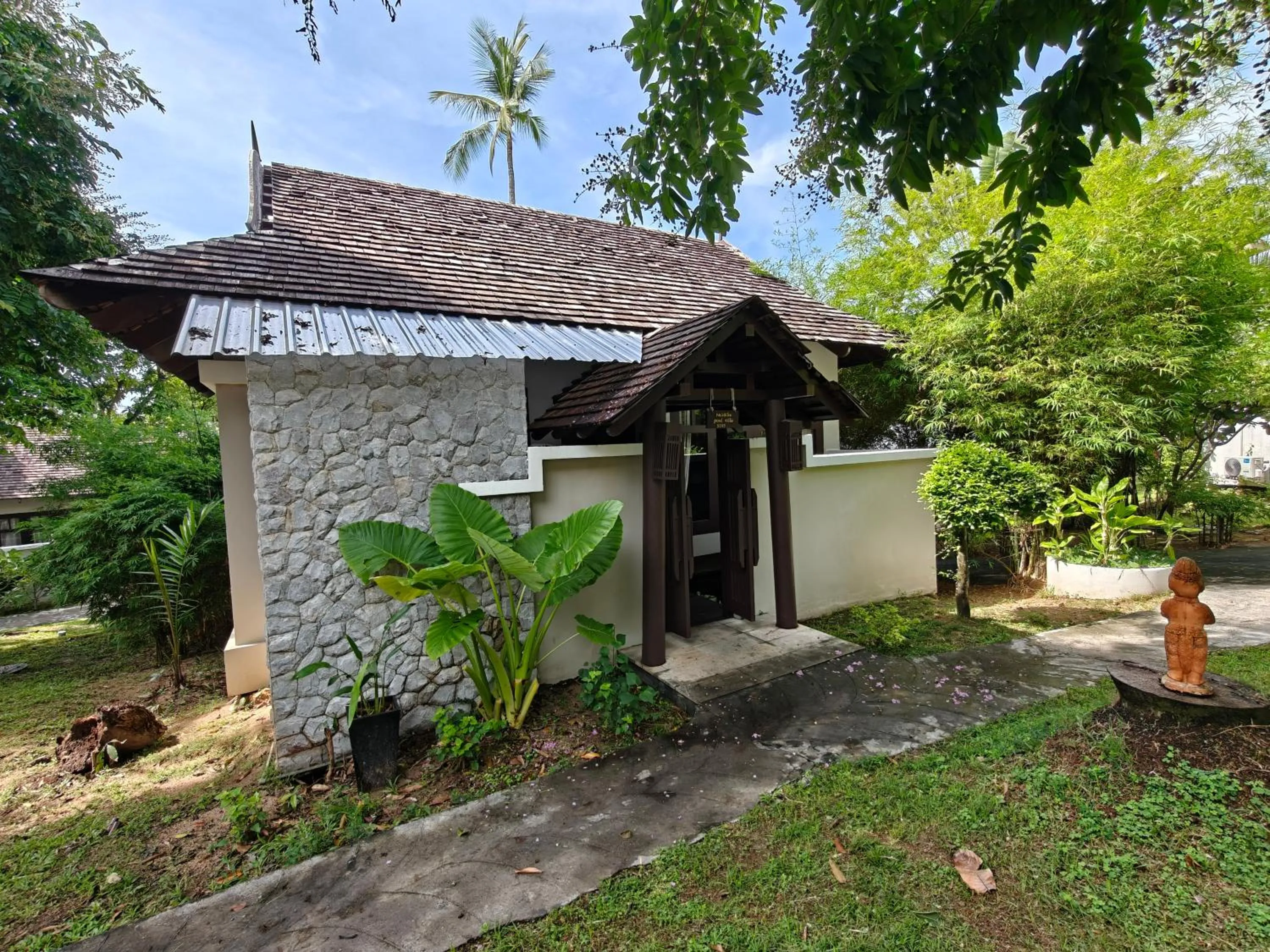 Property building in Bhundhari Resort & Villas Samui
